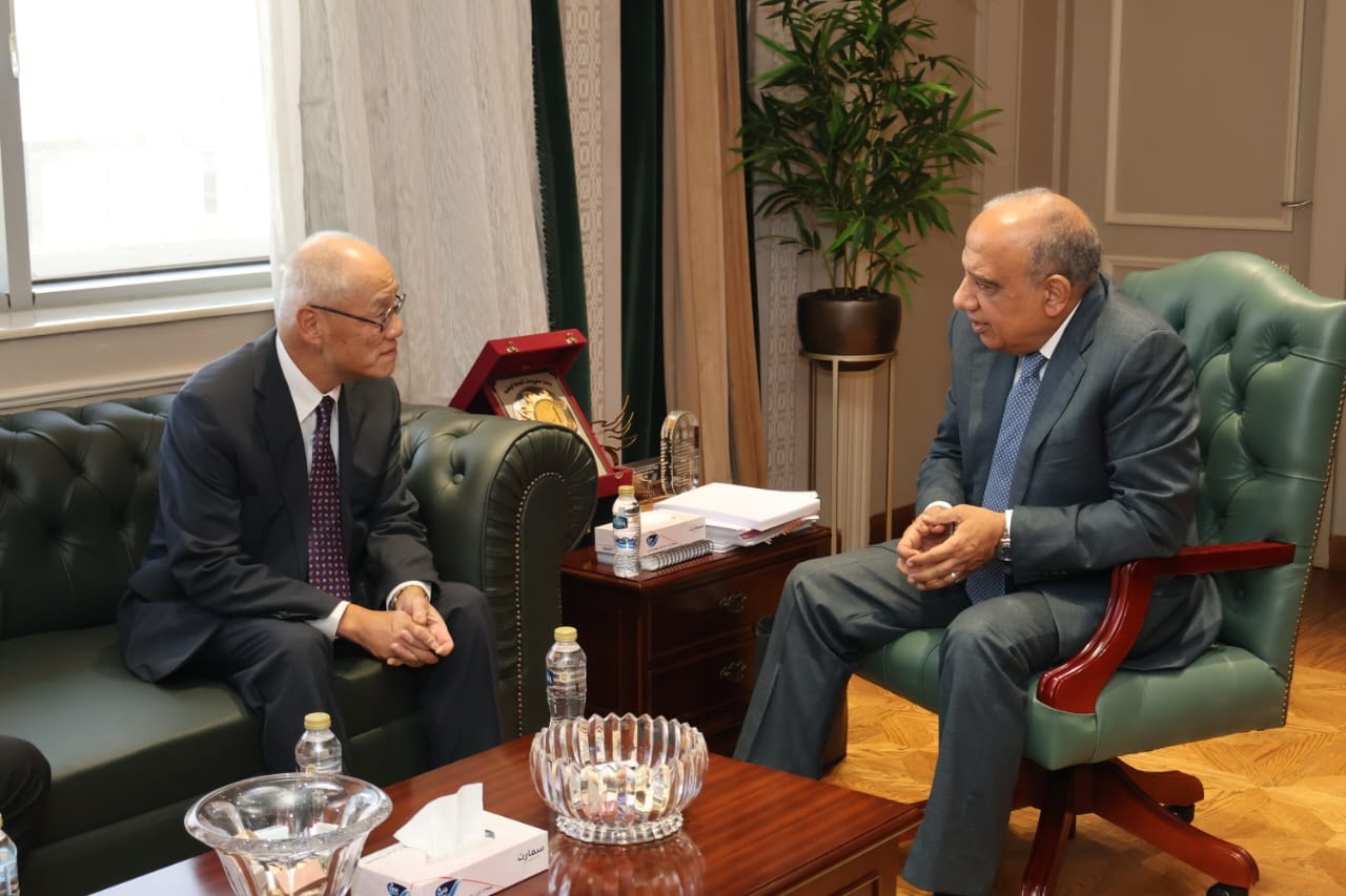 توقيع اتفاقية مشروع إنشاء محطة طاقة شمسية