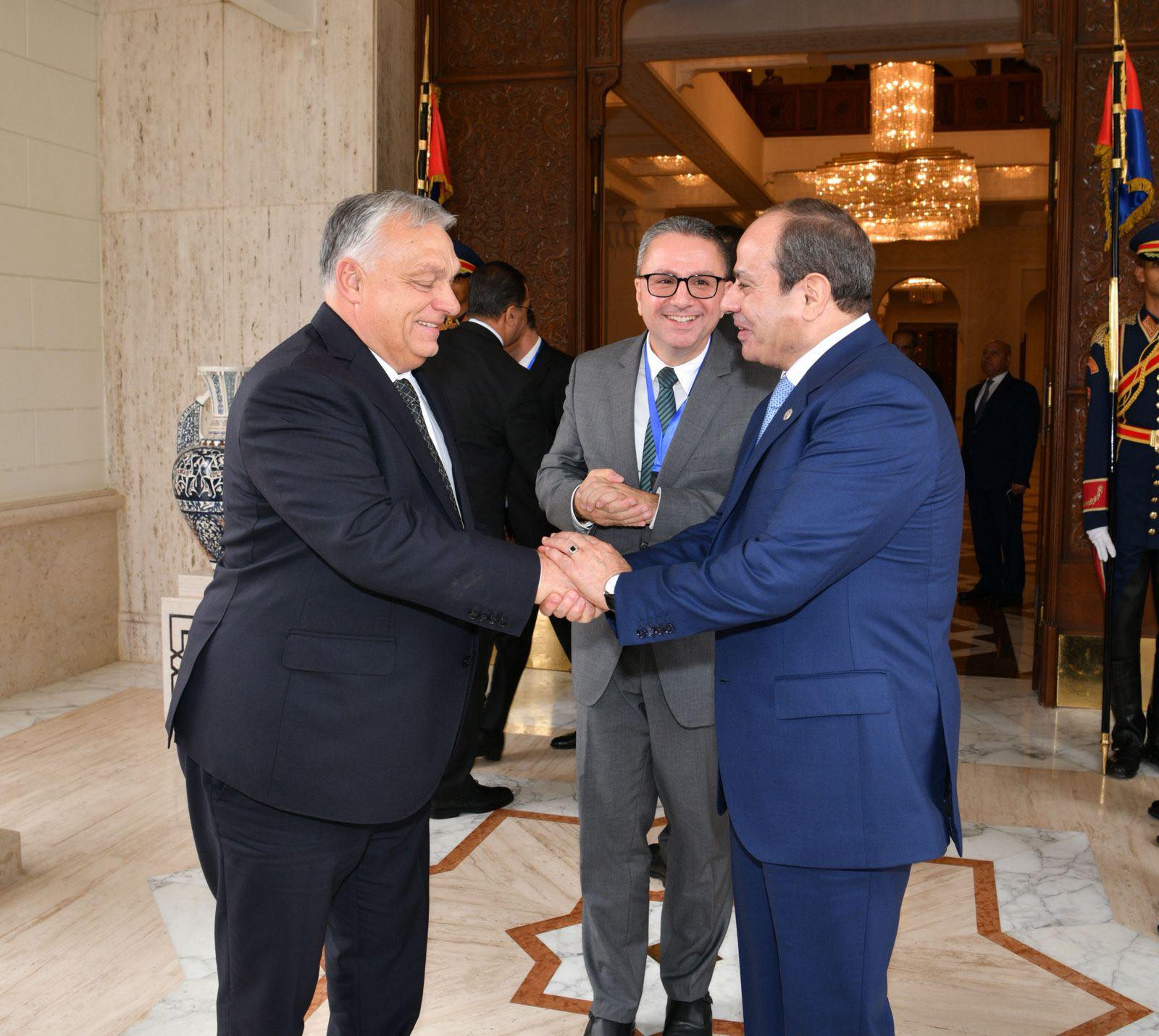 الرئيس السيسي يستقبل رئيس وزراء دولة المجر