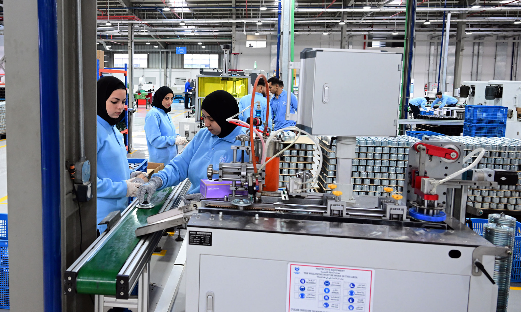 رئيس الوزراء يفتتح مصنع المنصور لتصنيع فلاتر المركبات 