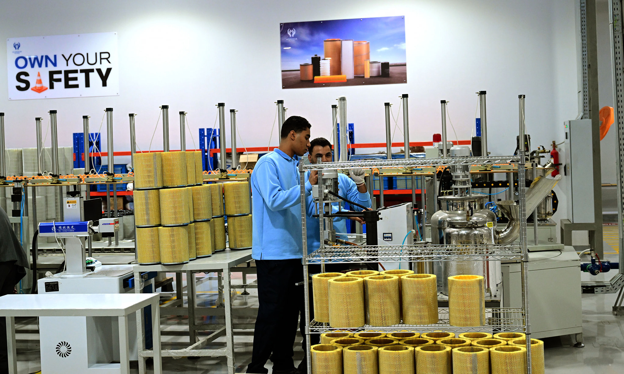 رئيس الوزراء يفتتح مصنع المنصور لتصنيع فلاتر المركبات 