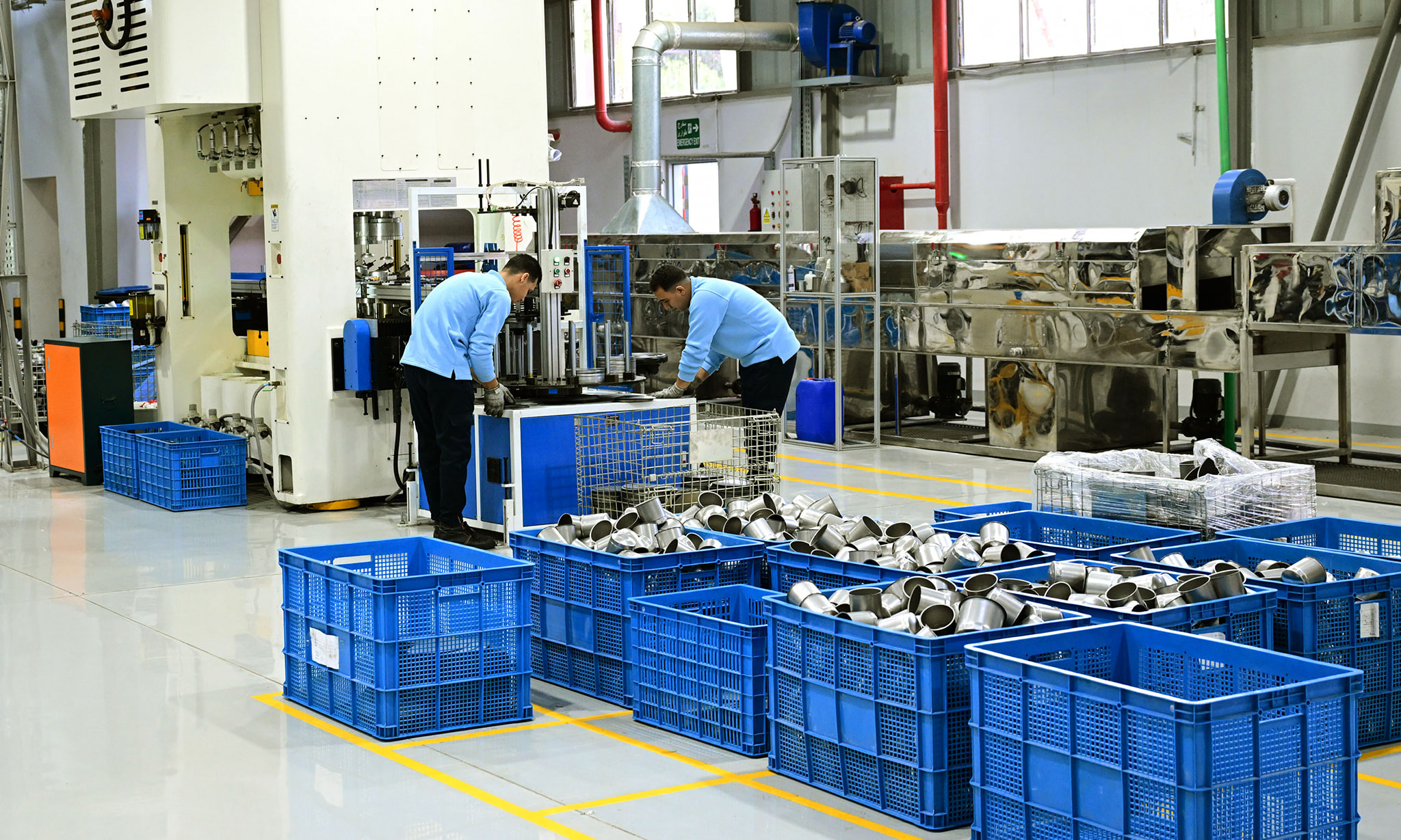 رئيس الوزراء يفتتح مصنع المنصور لتصنيع فلاتر المركبات 