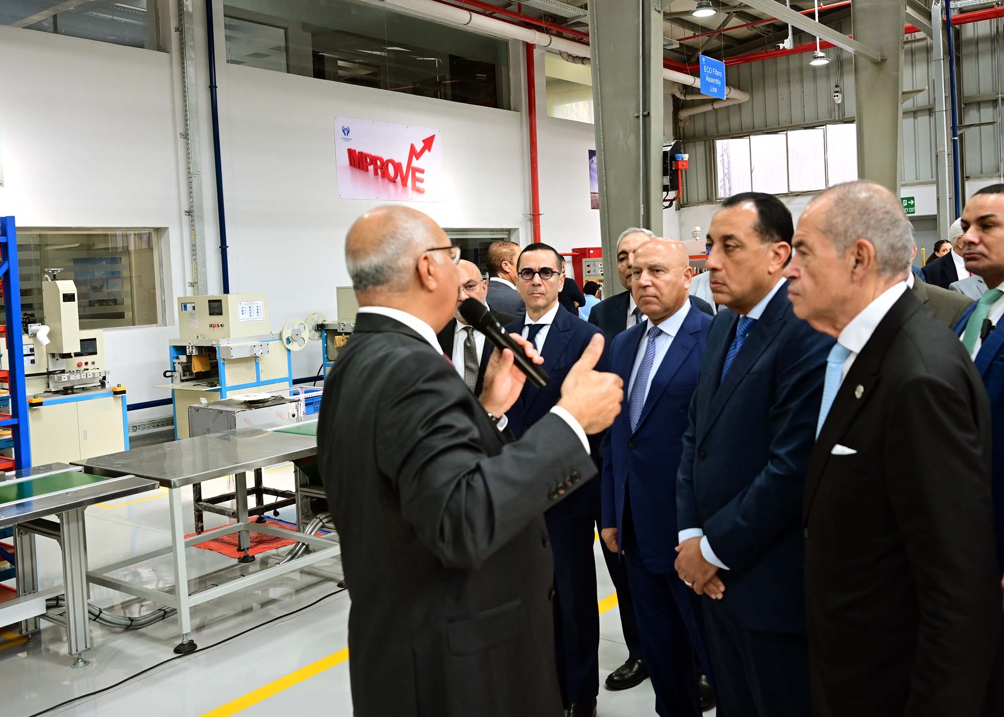 رئيس الوزراء يفتتح مصنع المنصور لتصنيع فلاتر المركبات 