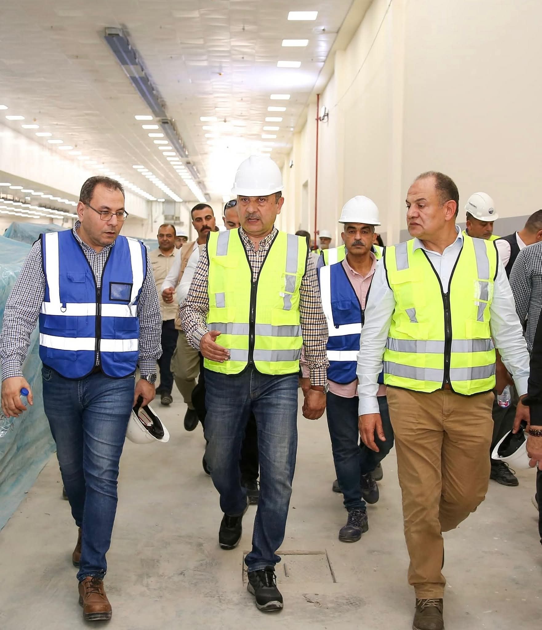 محمد شيمي يتابع تنفيذ مشروع تطوير صناعة الغزل والنسيج