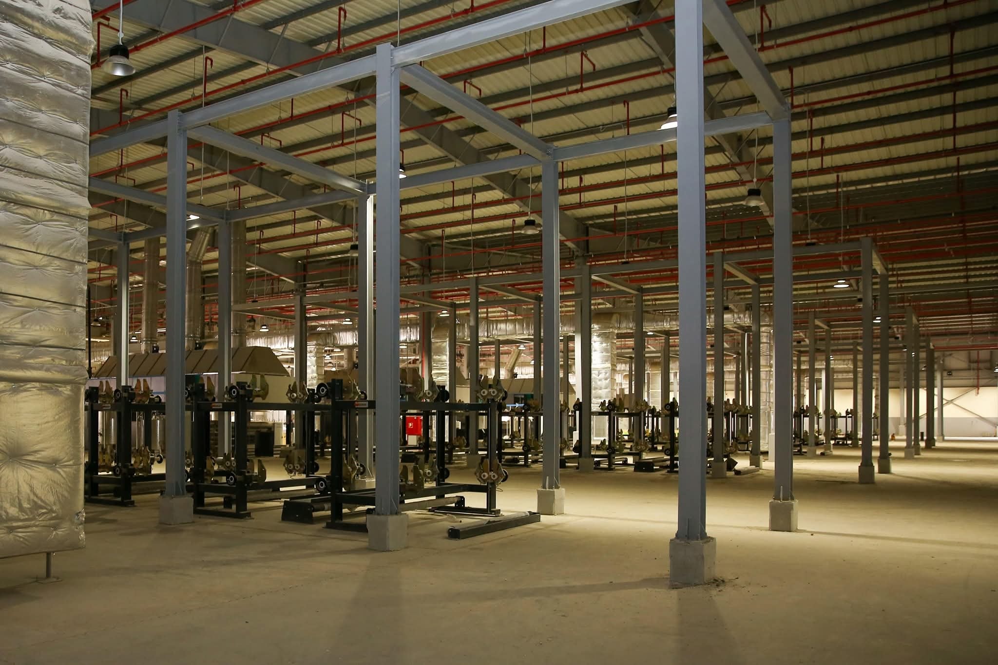 محمد شيمي يتابع تنفيذ مشروع تطوير صناعة الغزل والنسيج