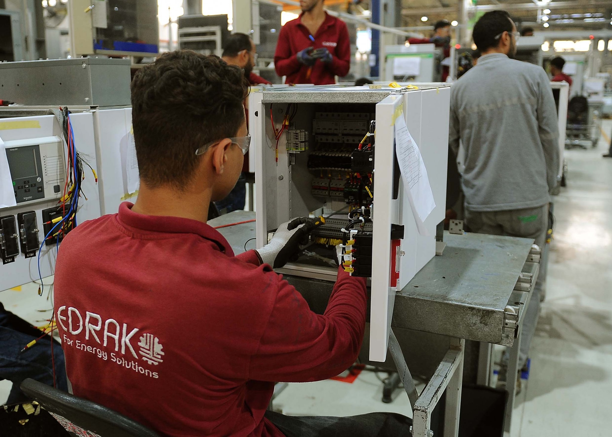 مدبولي يفتتح توسعات المصنع الإقليمي لشركة شنايدر إلكتريك