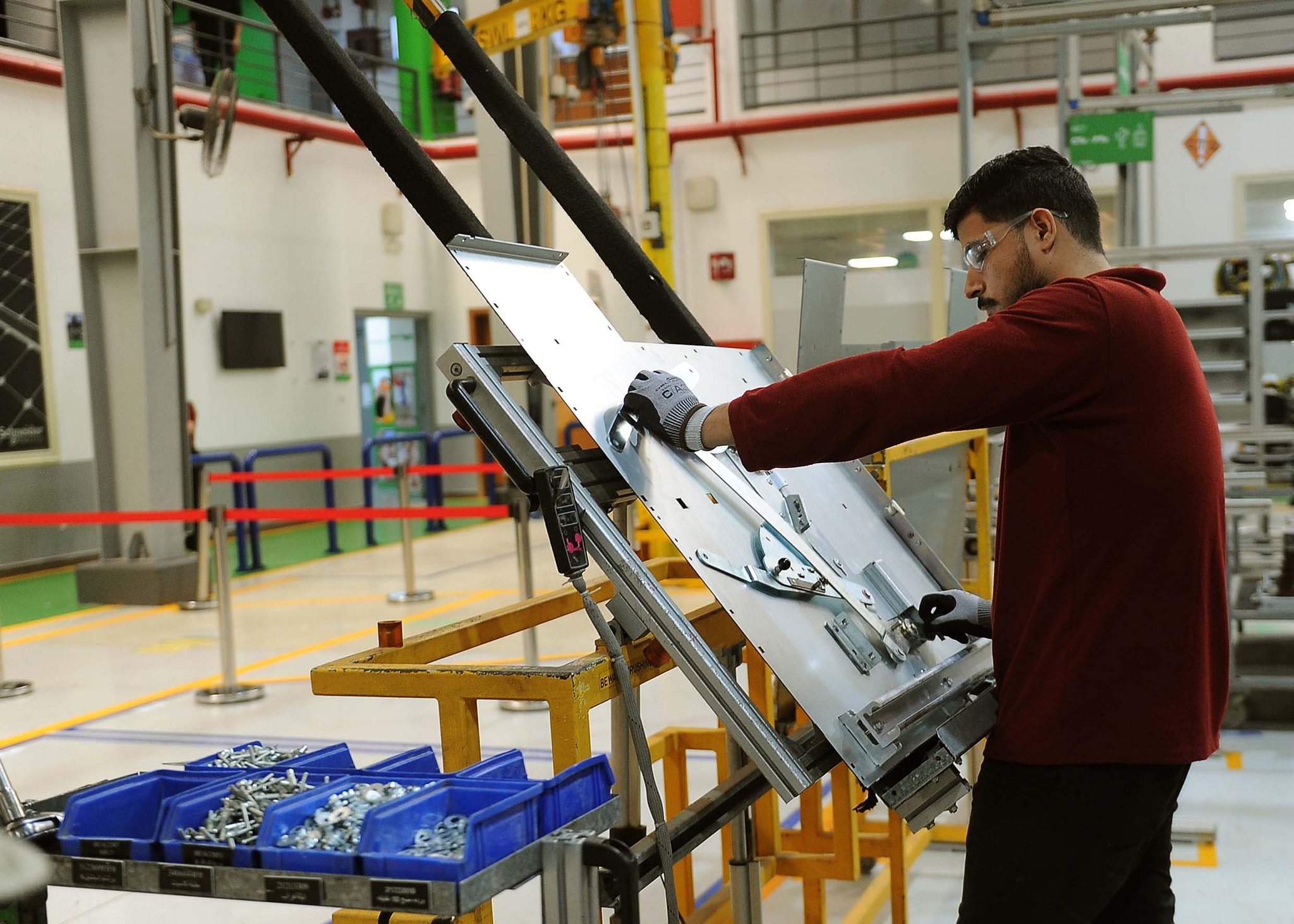 مدبولي يفتتح توسعات المصنع الإقليمي لشركة شنايدر إلكتريك