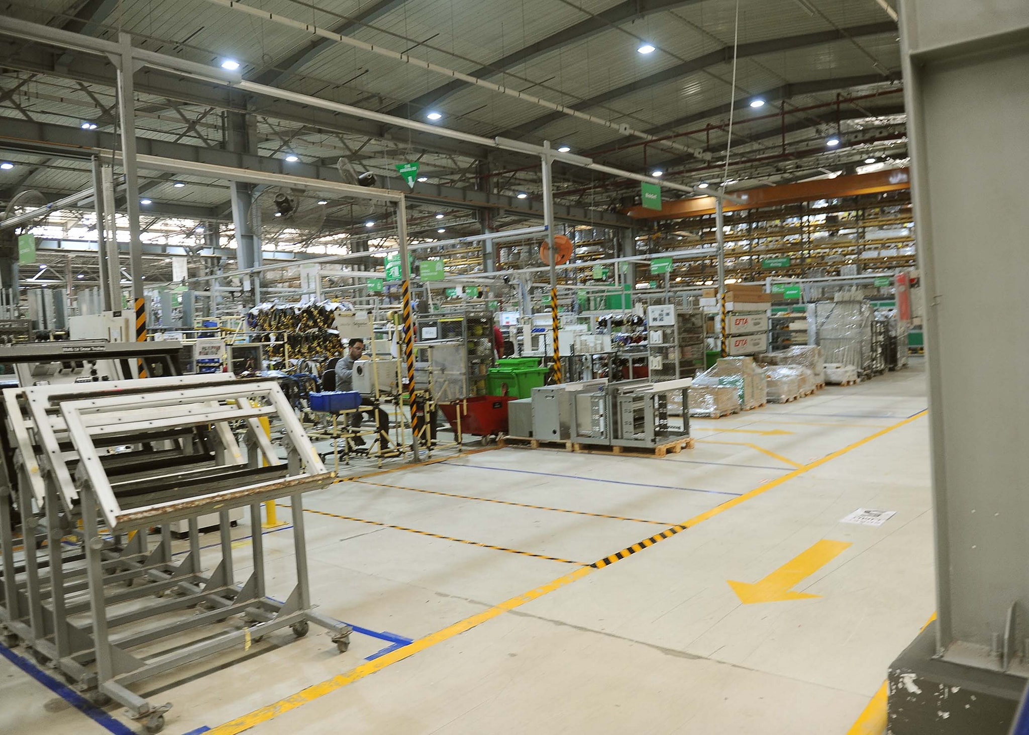 مدبولي يفتتح توسعات المصنع الإقليمي لشركة شنايدر إلكتريك