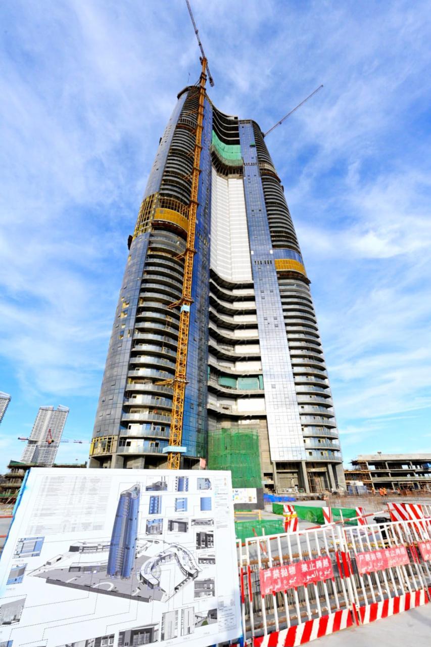 وزير الإسكان يتابع موقف تنفيذ أبراج الداون تاون