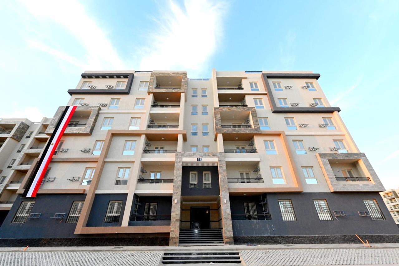 وزير الإسكان يتفقد مشروع سكن لكل المصريين وكوبري C3 بالعلمين الجديدة