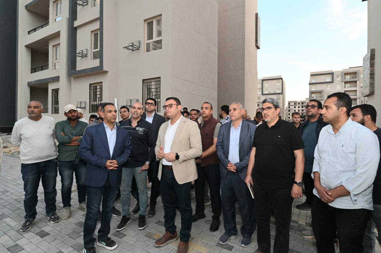 وزير الإسكان يتفقد مشروع سكن لكل المصريين وكوبري C3 بالعلمين الجديدة