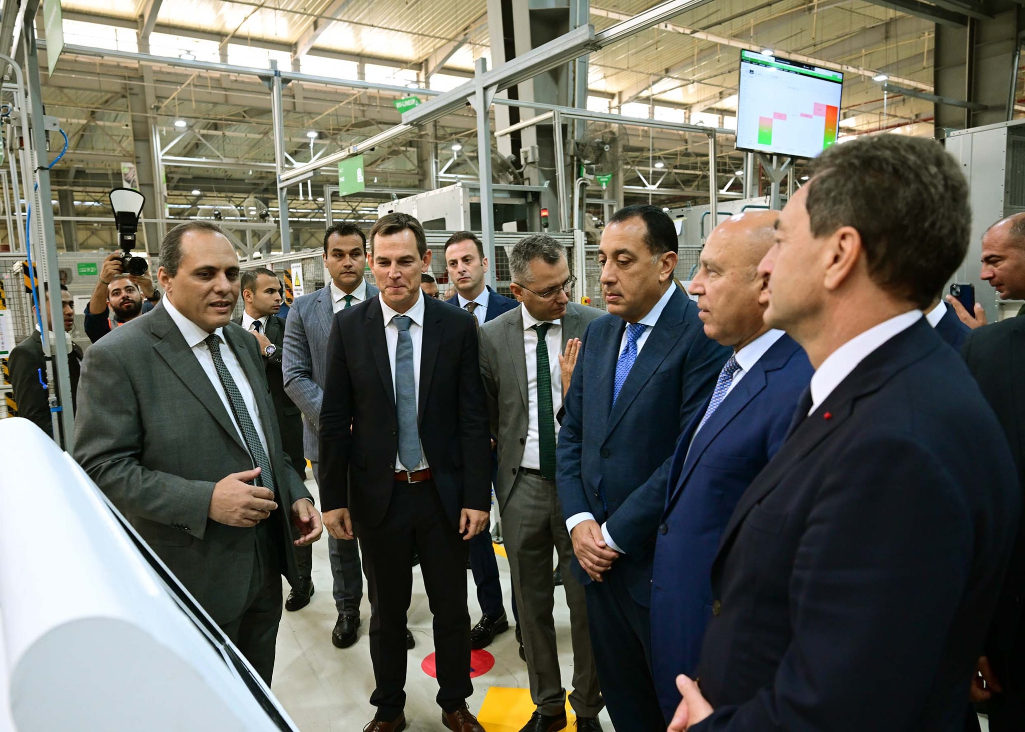 مدبولي يفتتح توسعات المصنع الإقليمي لشركة شنايدر إلكتريك