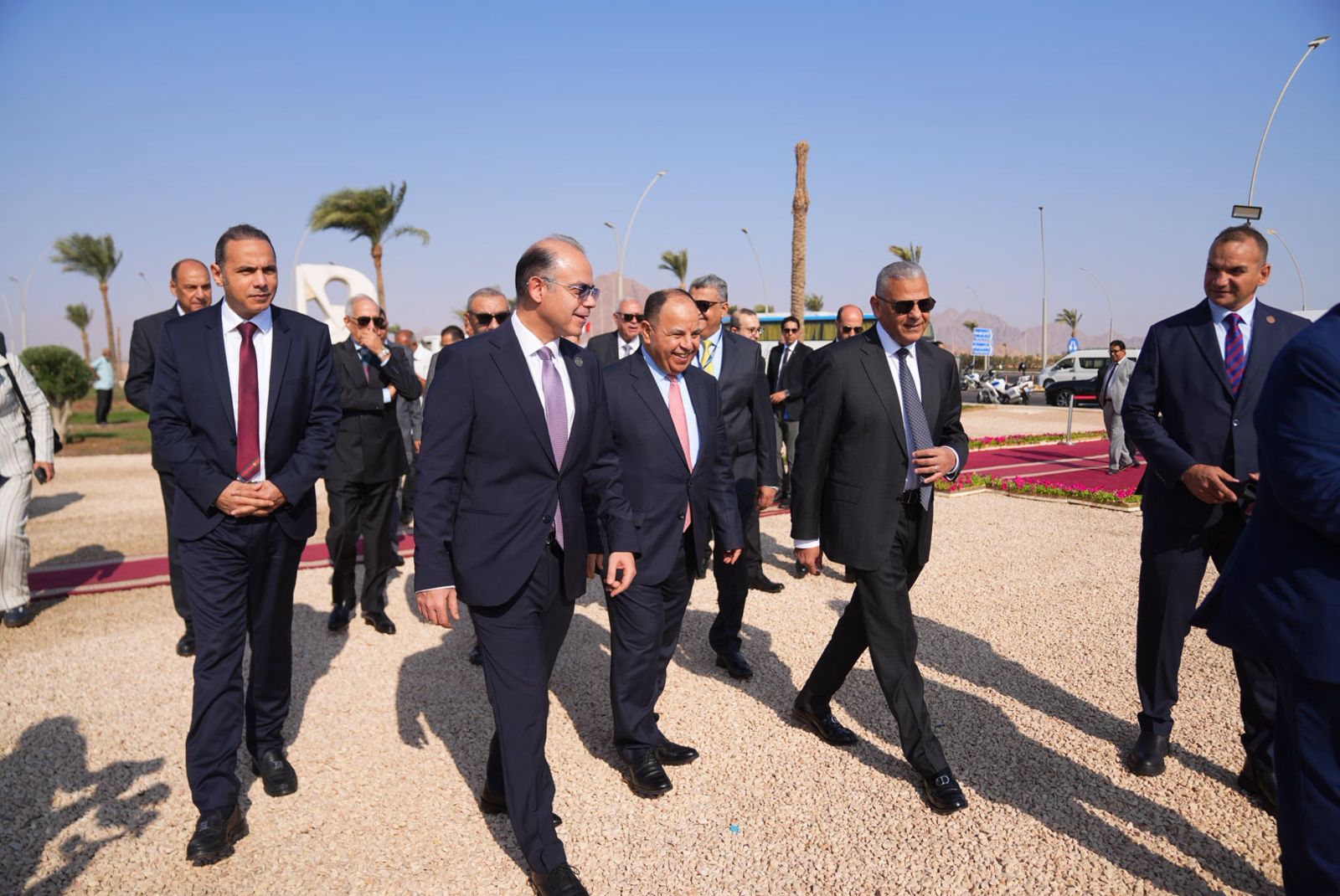 ملتقى شرم الشيخ للتأمين يساهم فى مبادرة لزرع الأشجار و خفض الانبعاثات الكربونية 