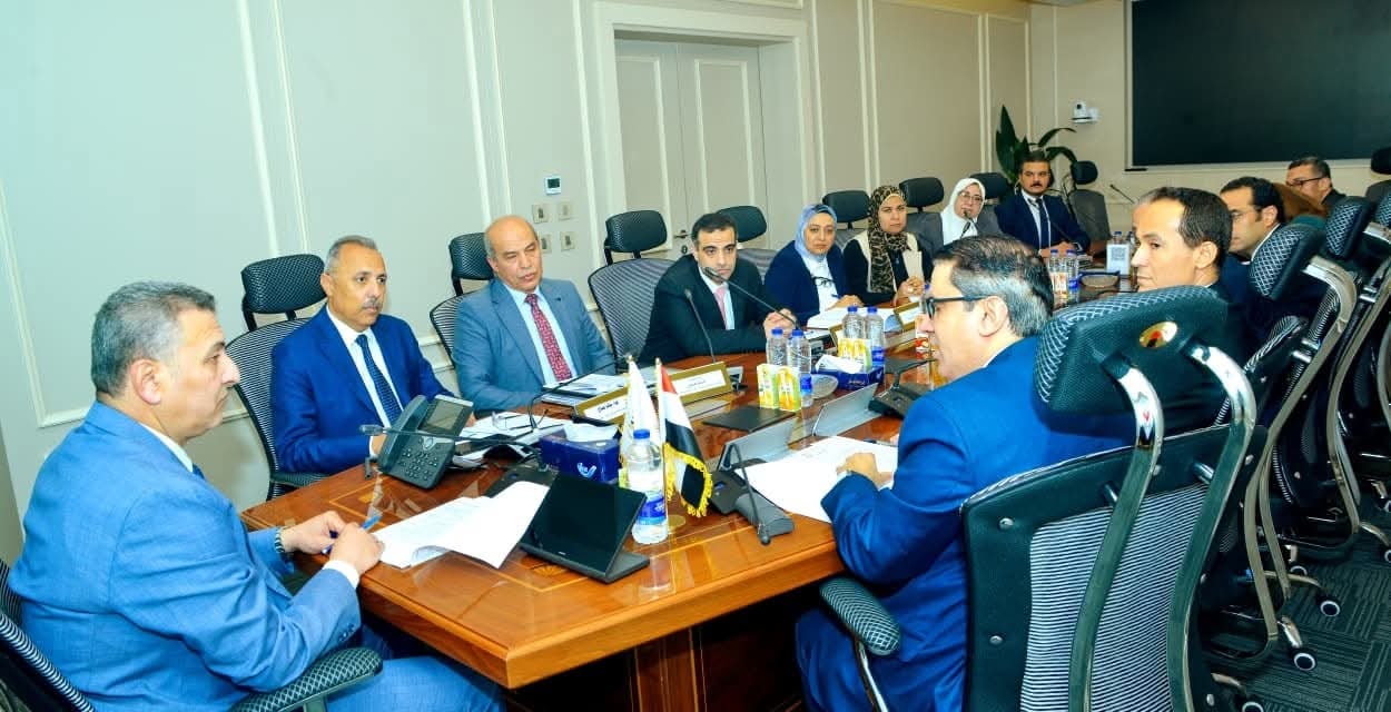 بحث سبل إنشاء المركز اللوجستي العالمي لتخزين وتوزيع الحبوب بميناء شرق بورسعيد