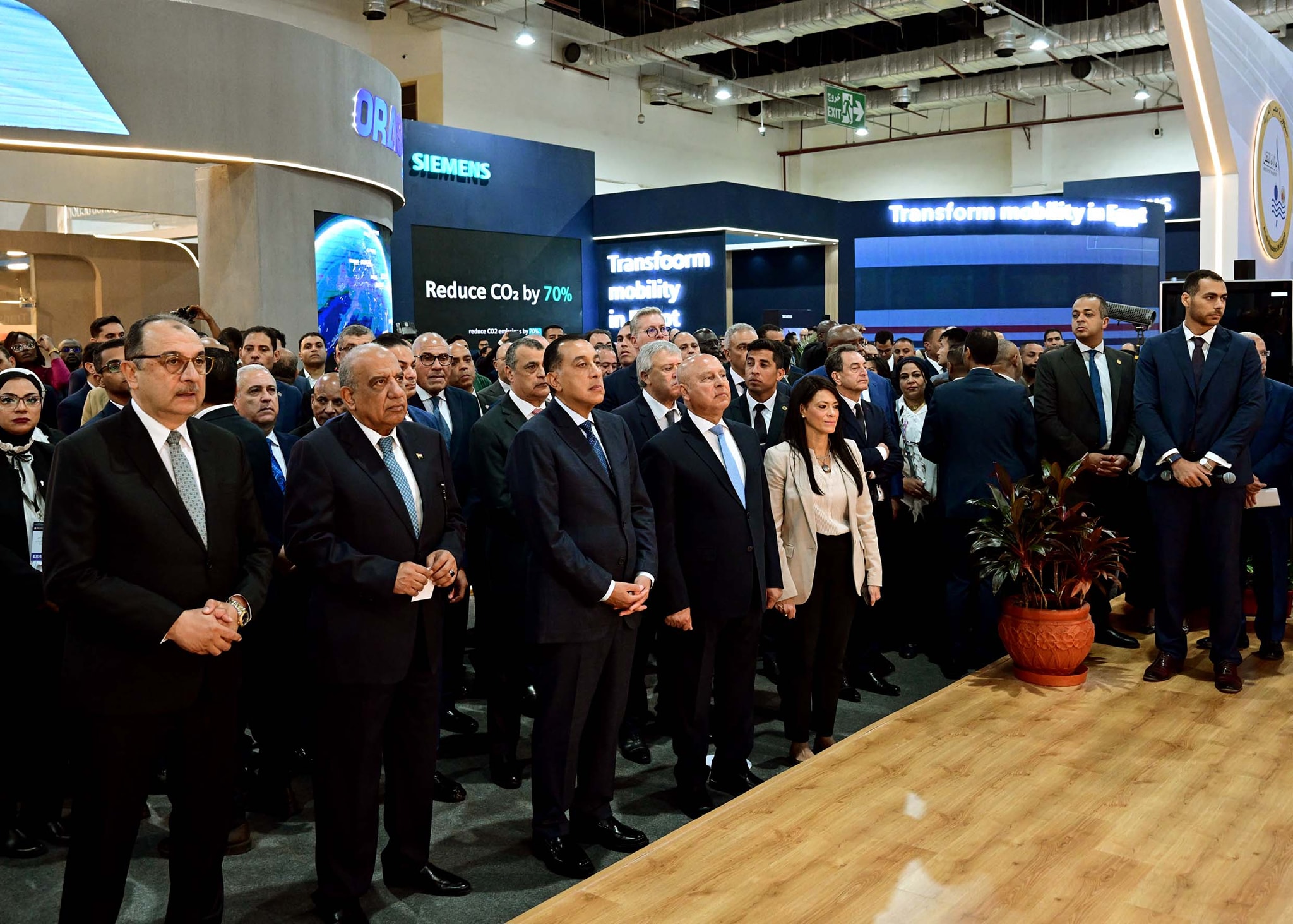 رئيس الوزراء يعلن بدء التشغيل التجريبي للقطار الكهربائي