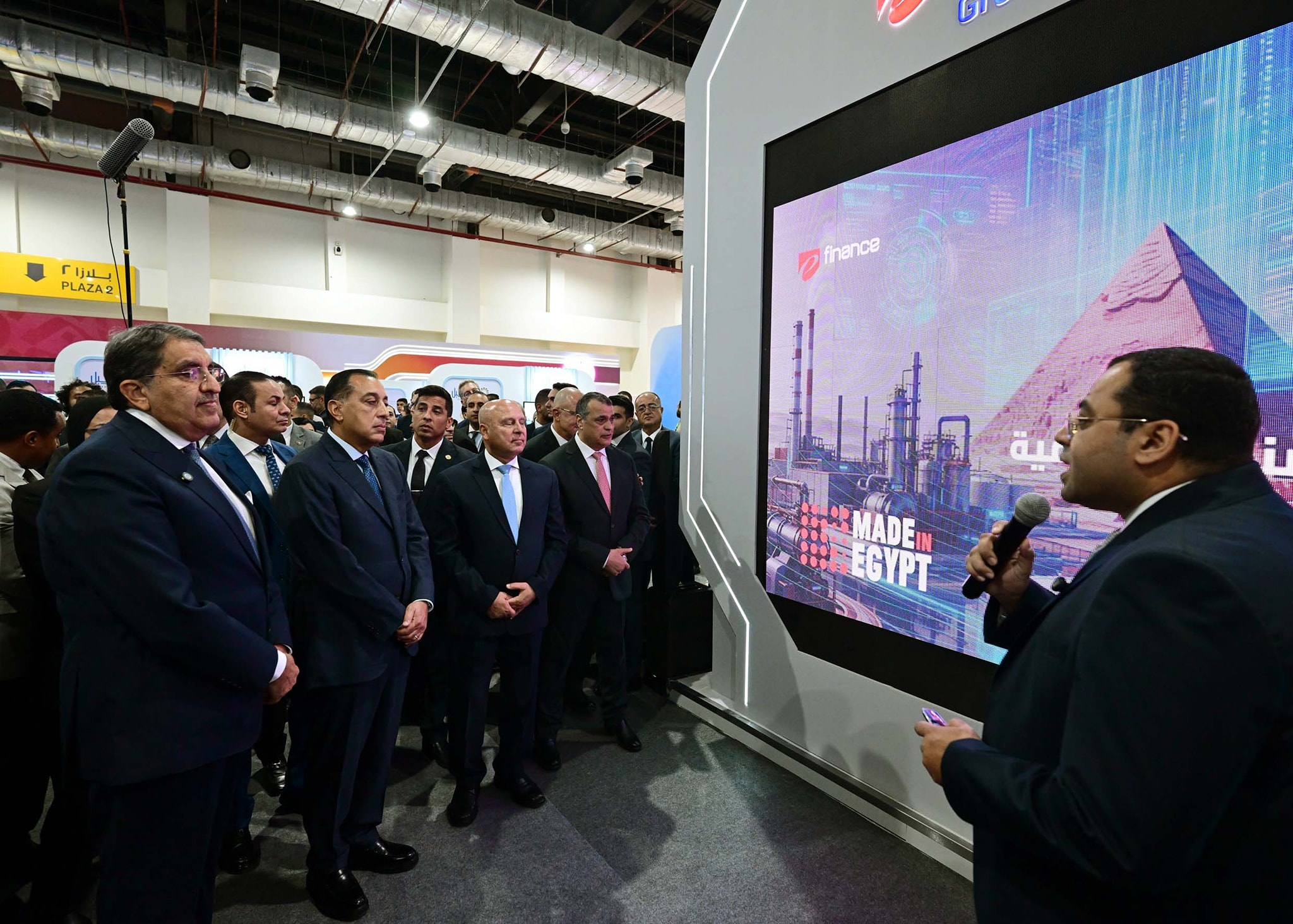 رئيس الوزراء يزور معرض الصناعة MEA Industry