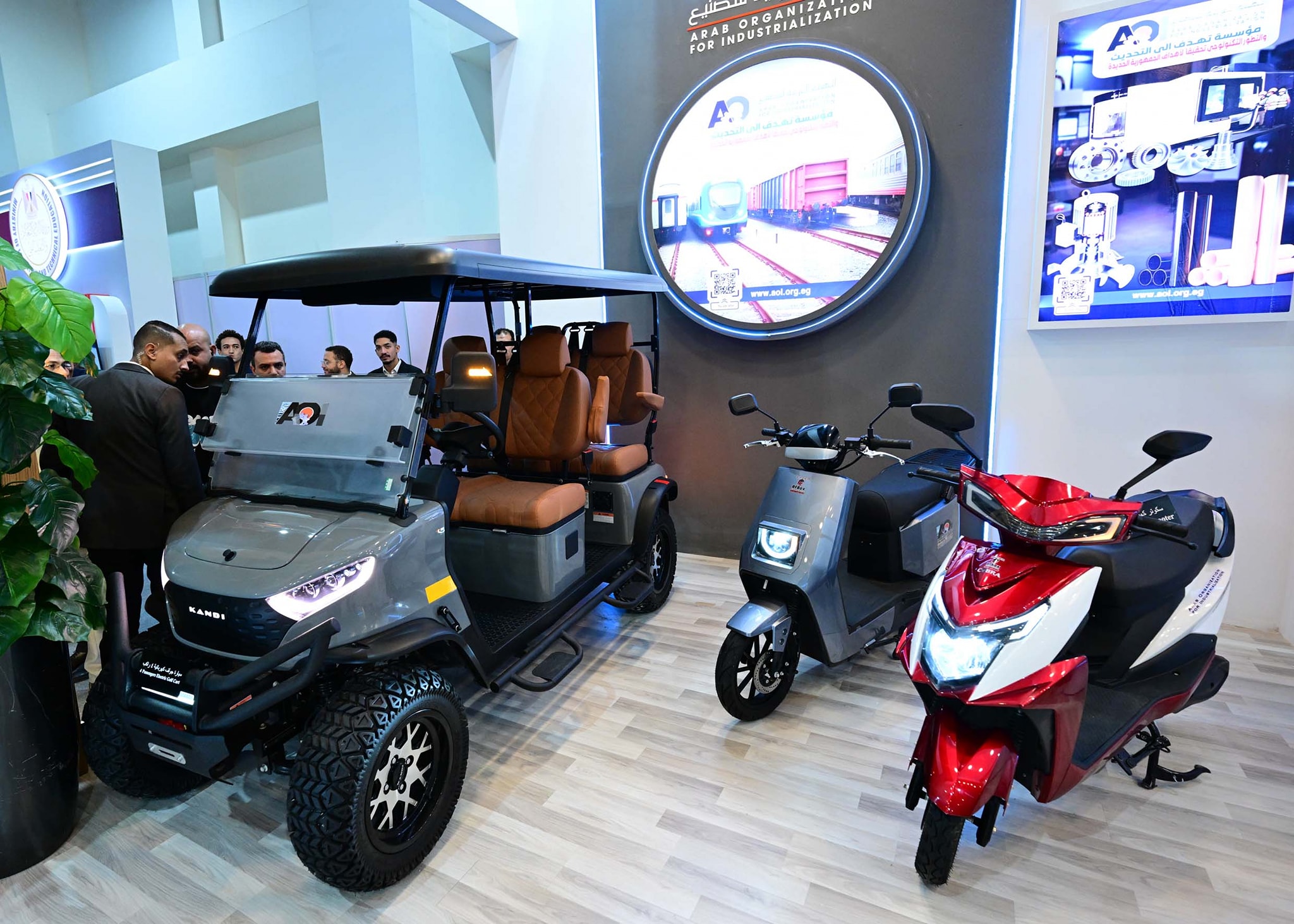 رئيس الوزراء يزور معرض الصناعة MEA Industry