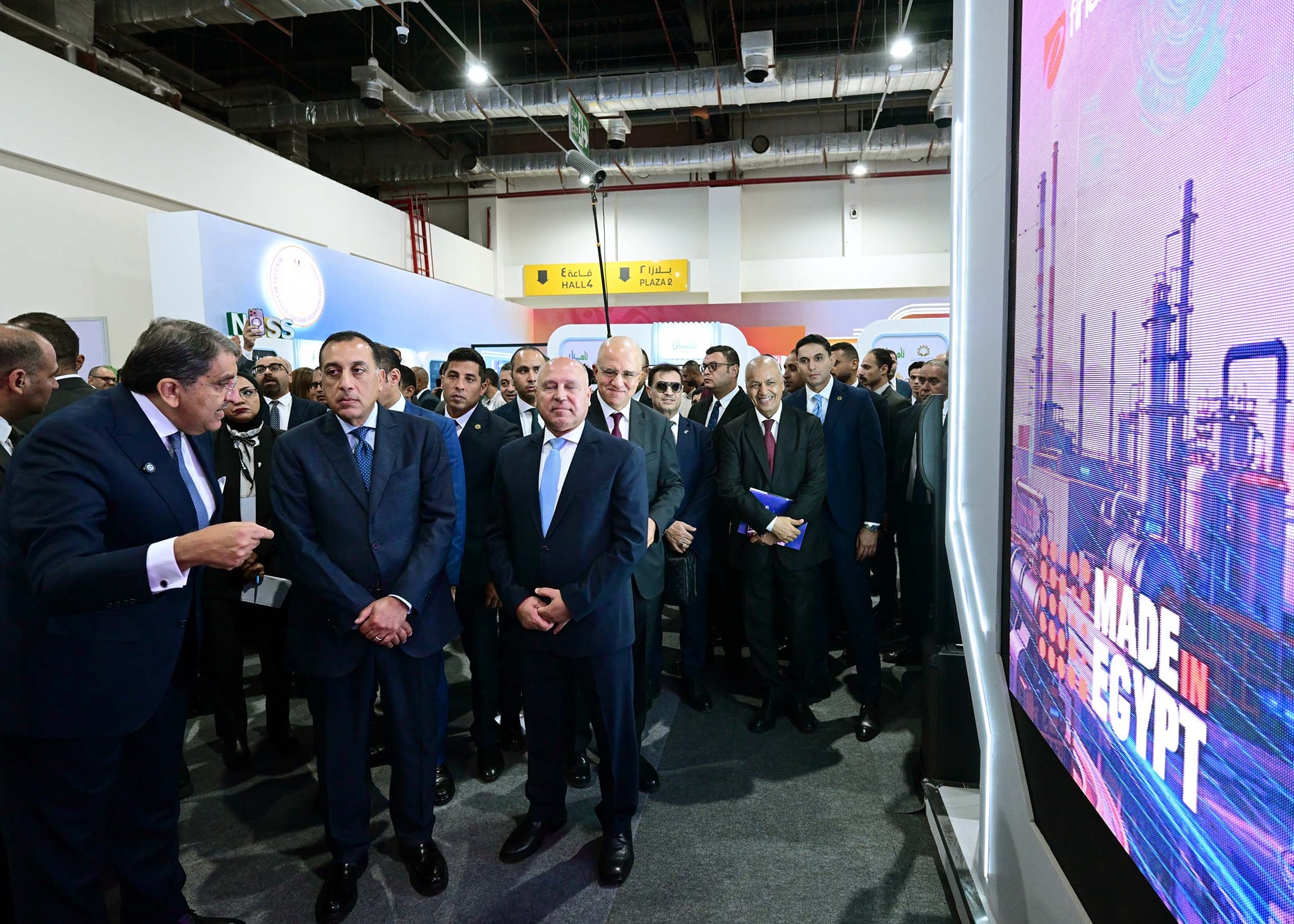 رئيس الوزراء يزور معرض الصناعة MEA Industry