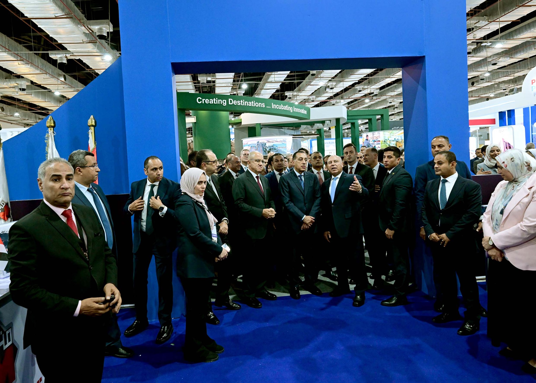 رئيس الوزراء يزور معرض الصناعة MEA Industry