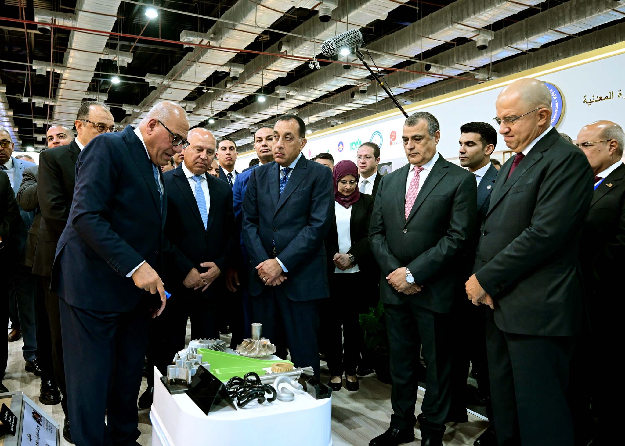 رئيس الوزراء يزور معرض الصناعة MEA Industry