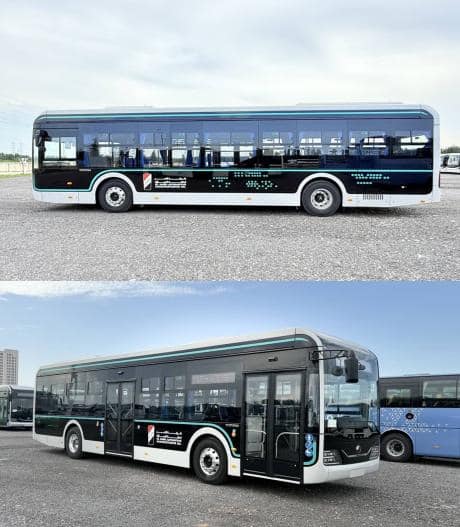 شيمي يتفقد جناحي الوزارة في معرض الصناعة والنقل الذكي