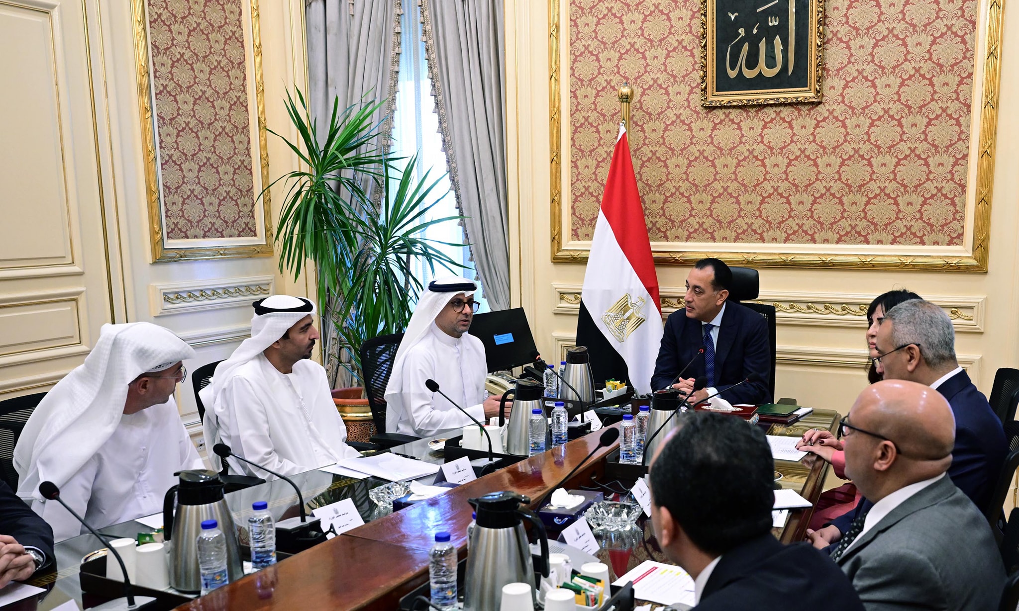 رئيس الوزراء يتابع مستجدات تنفيذ مشروع «رأس الحكمة» بالساحل الشمالي 