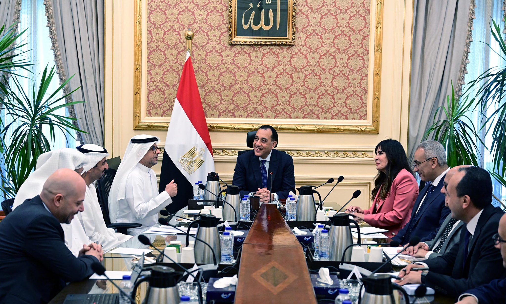 رئيس الوزراء يتابع مستجدات تنفيذ مشروع «رأس الحكمة» بالساحل الشمالي 