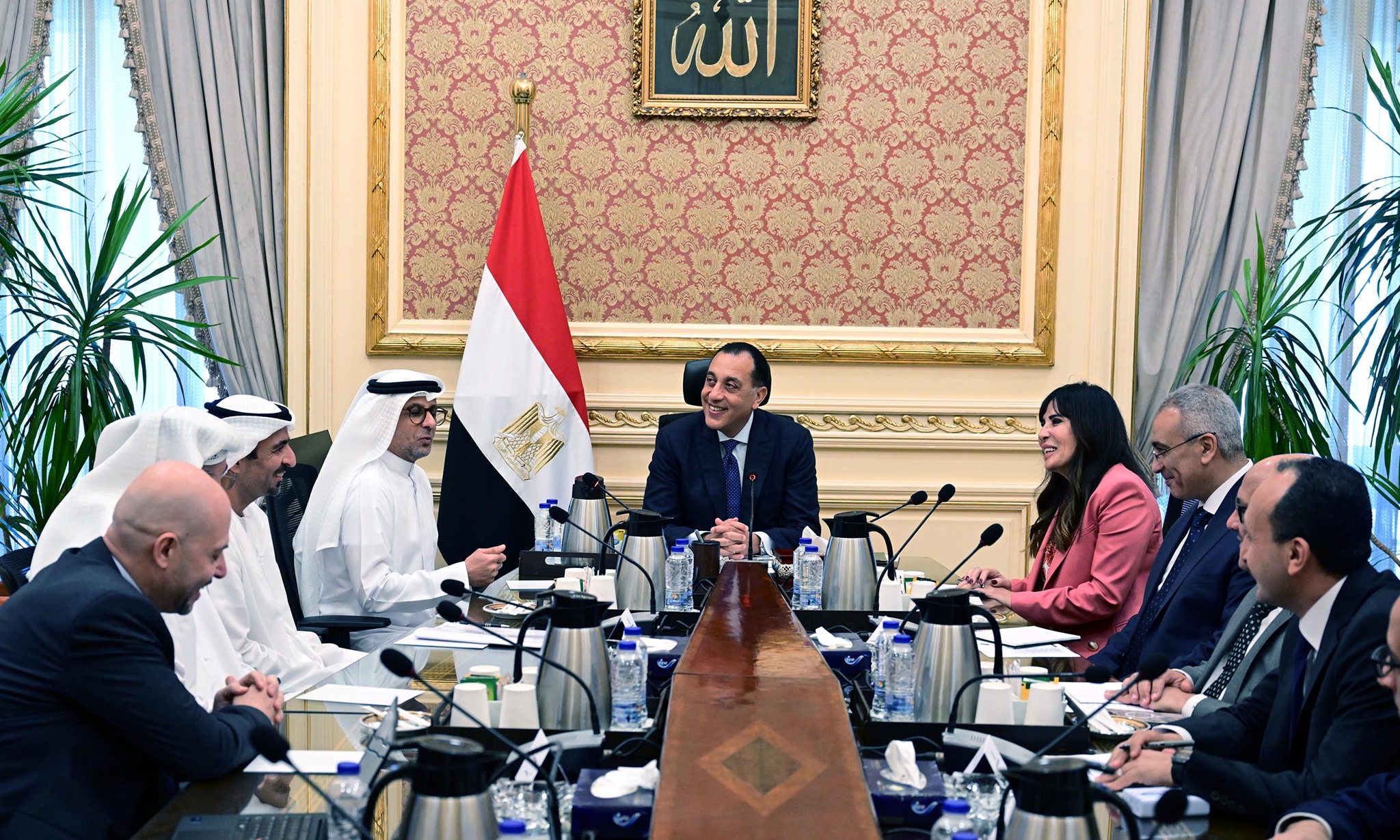 رئيس الوزراء يتابع مستجدات تنفيذ مشروع «رأس الحكمة» بالساحل الشمالي 