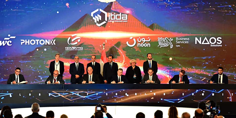 توقيع 55 مذكرة تفاهم بين شركات محلية وعالمية فى مجال صناعة التعهيد