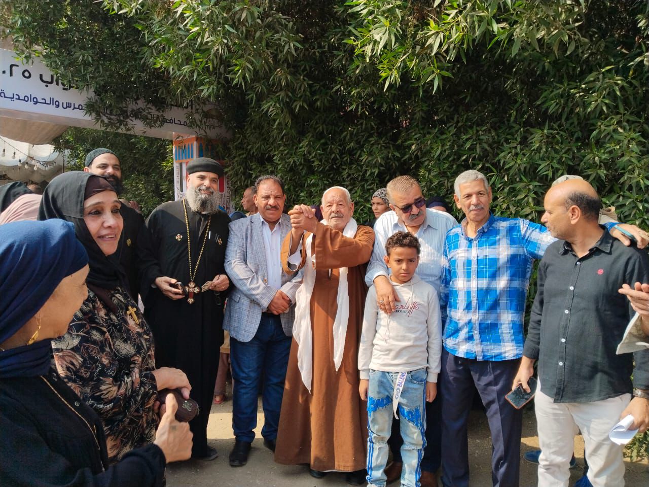 مظاهر الوحدة الوطنية باللجان الإنتخابية بابو النمرس فى الجيزة