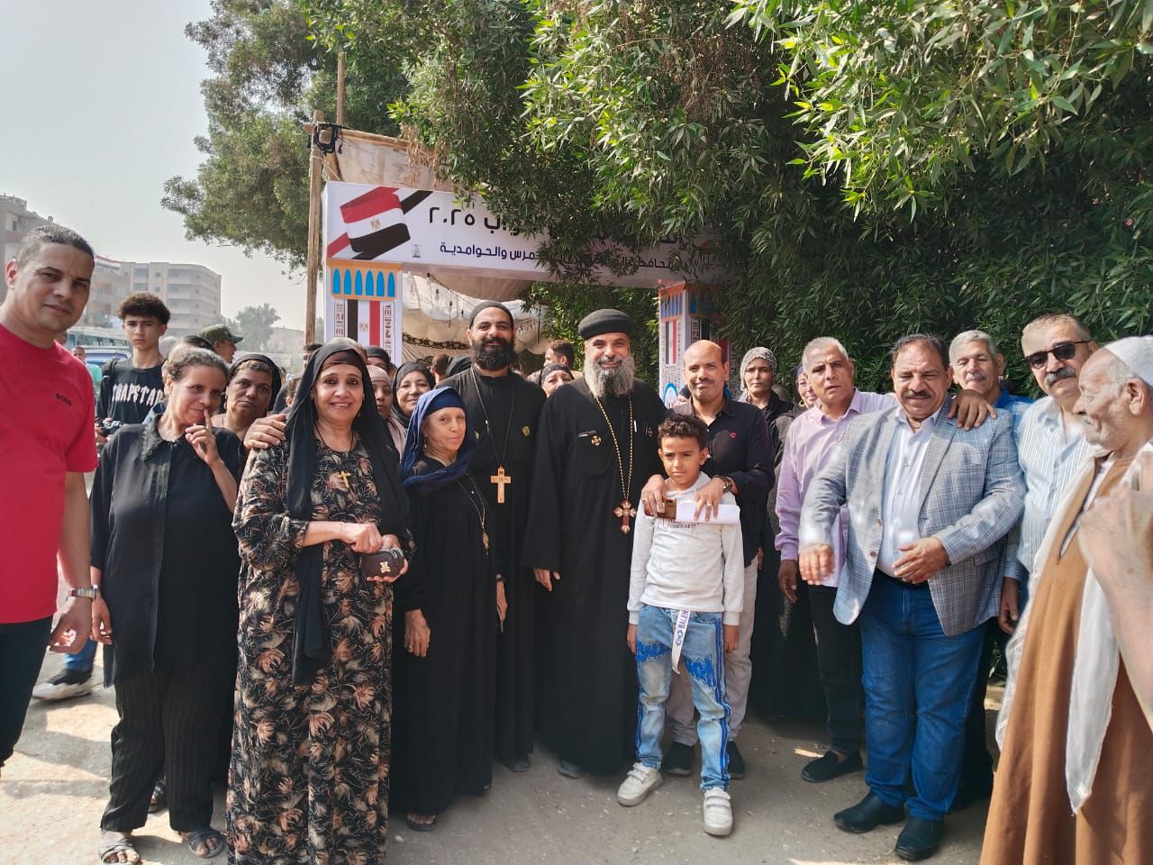 مظاهر الوحدة الوطنية باللجان الإنتخابية بابو النمرس فى الجيزة