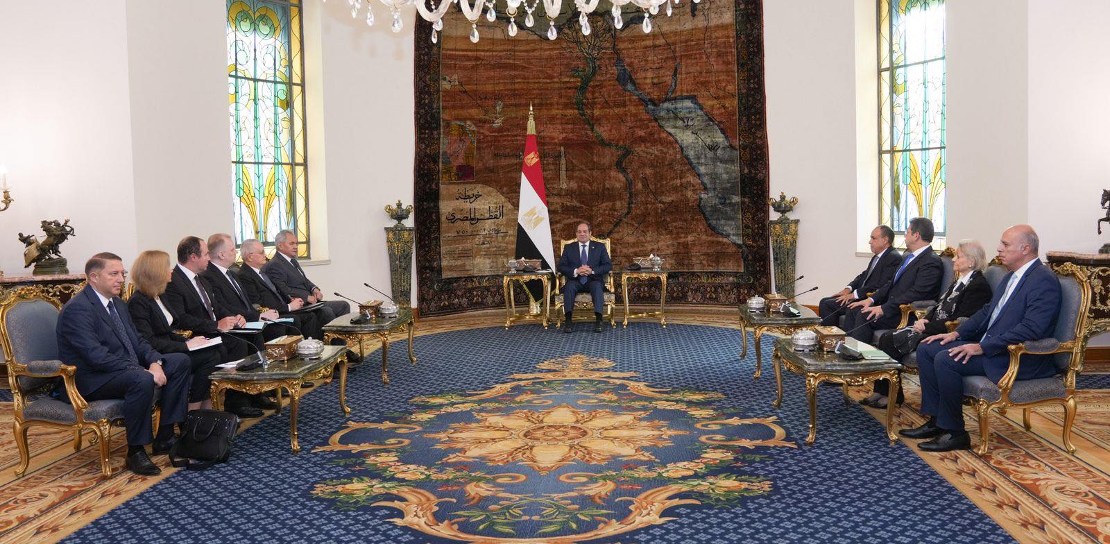 الرئيس السيسي يجتمع مع أمين مجلس الأمن لروسيا الاتحادية