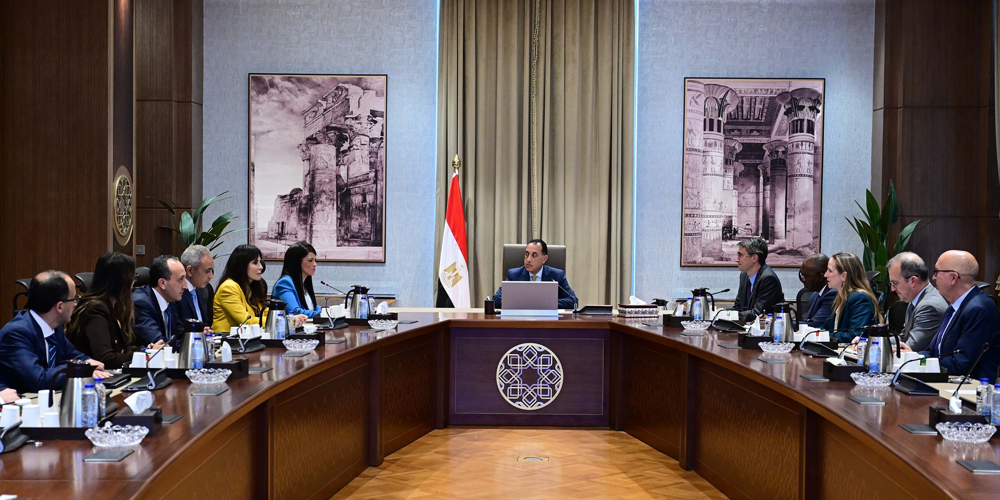 رئيس الوزراء يستقبل وفد البنك الدولي