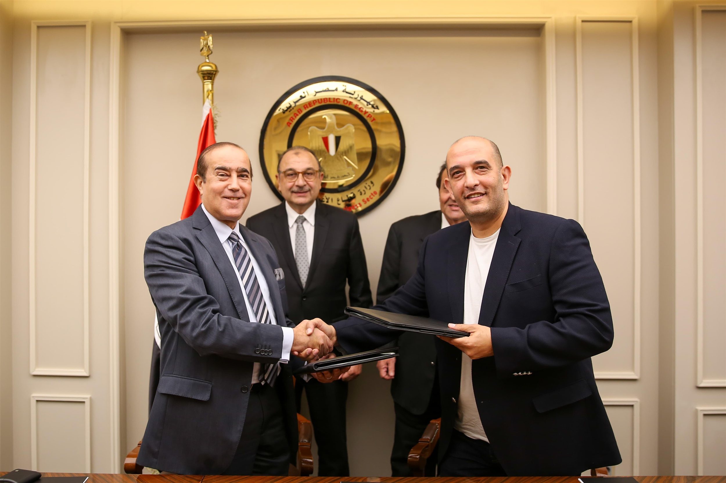 توقيع اتفاق تكميلي لعقود تطوير مجاويش بالغردقة