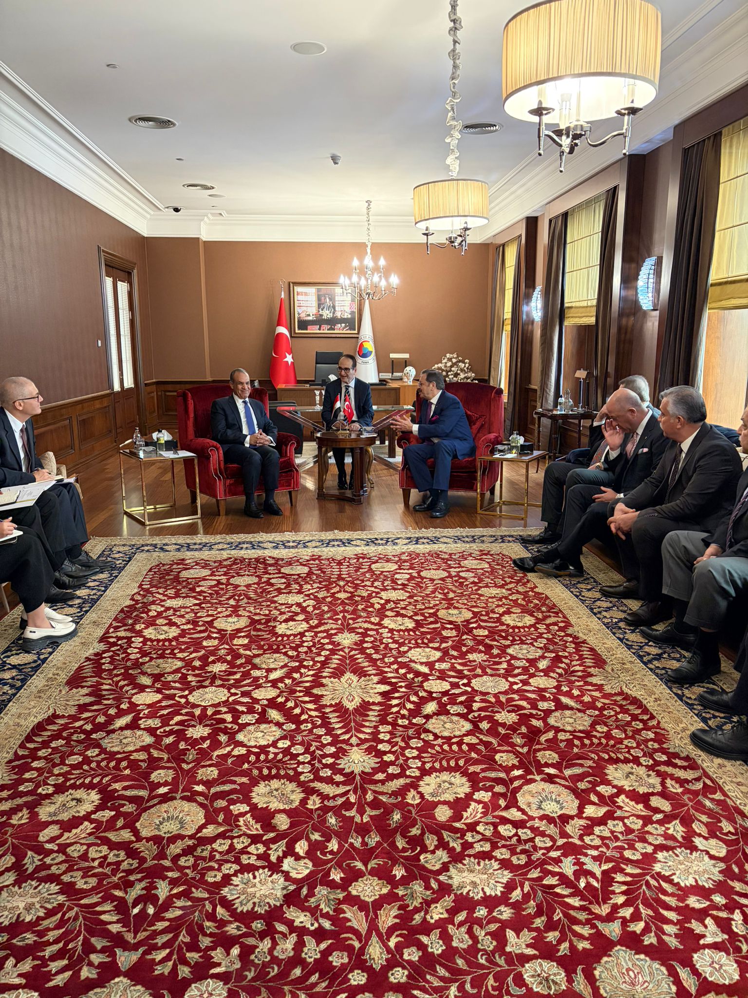 وزير الخارجية يزور مقر اتحاد الغرف والبورصات التركية