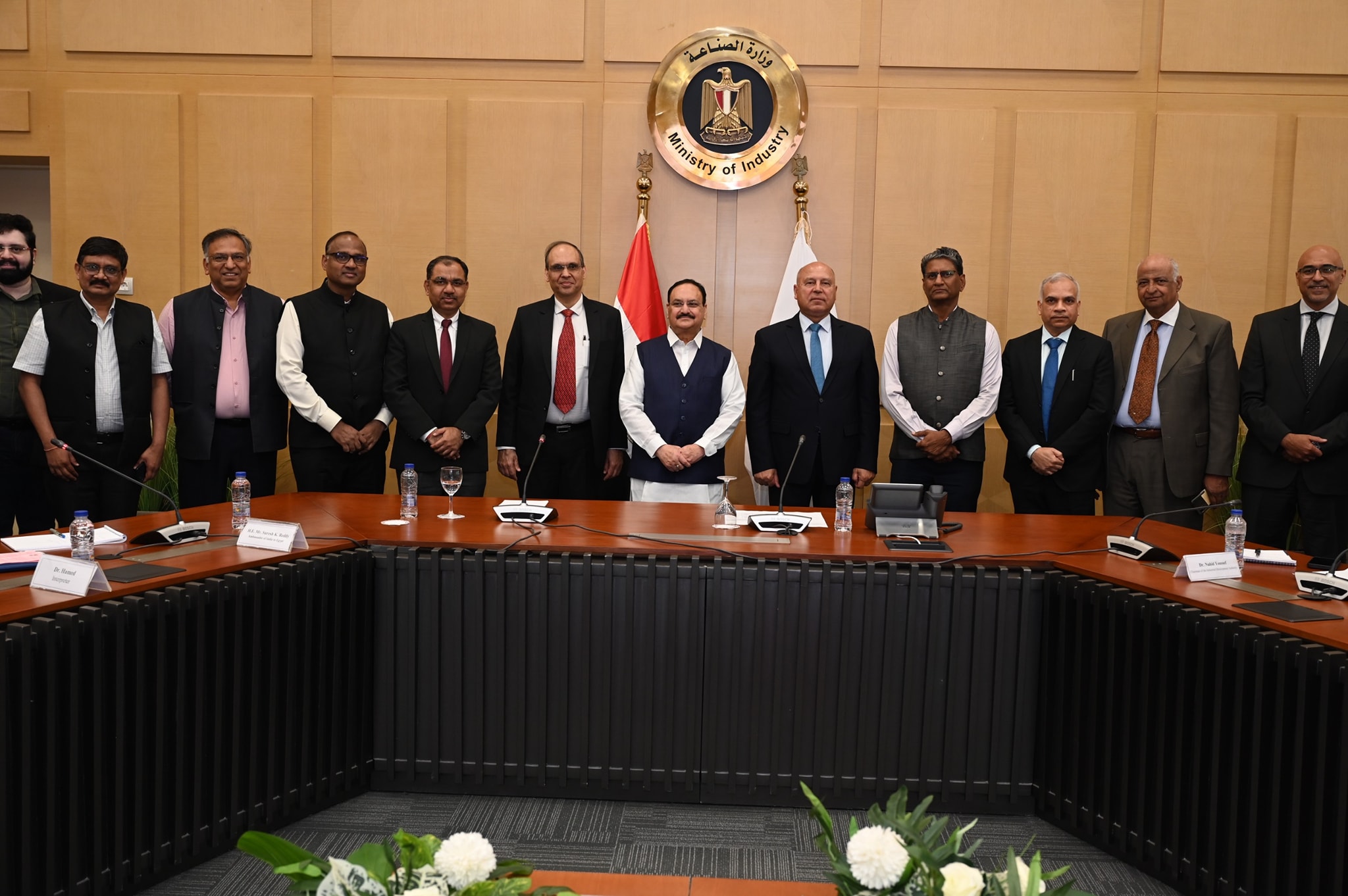 بحث سبل تعزيز التعاون المشترك في مجالي الصناعة والنقل