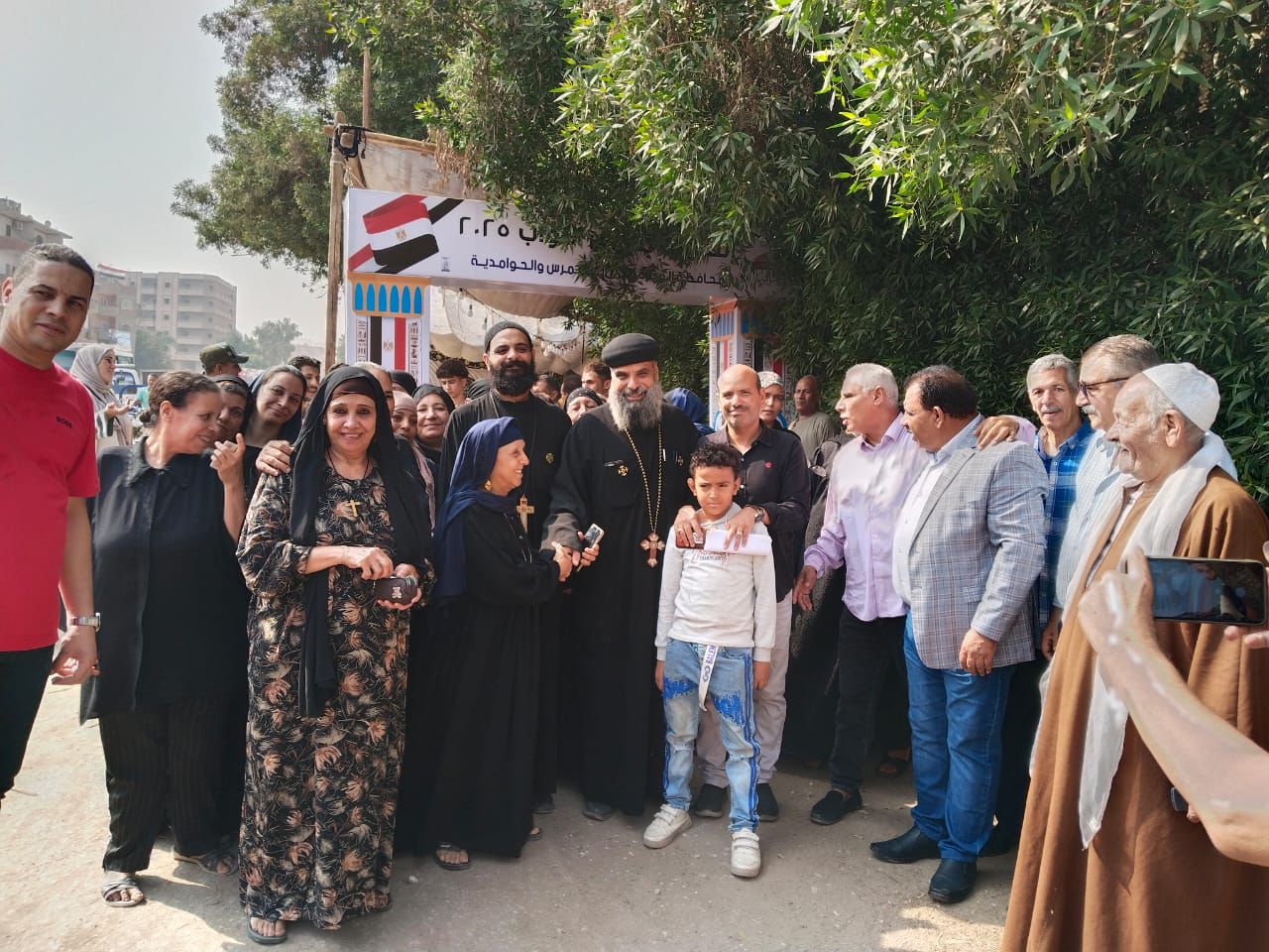 مظاهر الوحدة الوطنية باللجان الإنتخابية بابو النمرس فى الجيزة