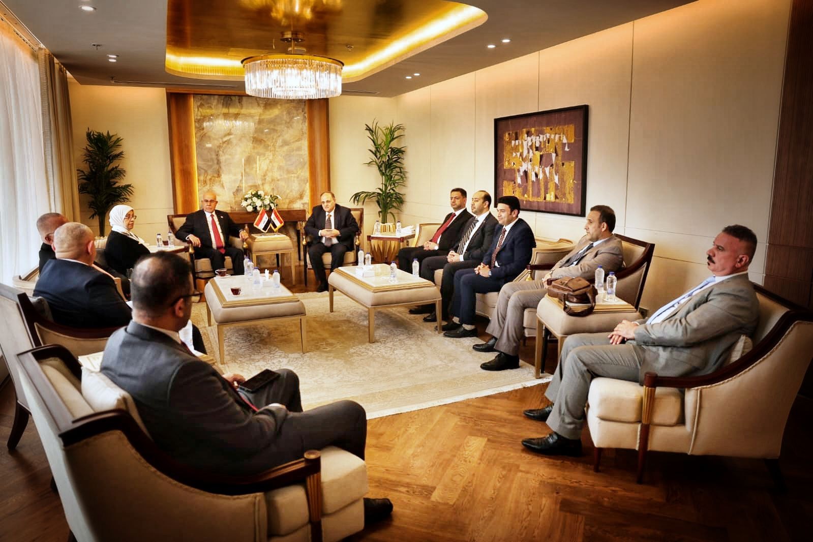 رئيس هيئة الدواء المصرية يستقبل وزير صحة العراق