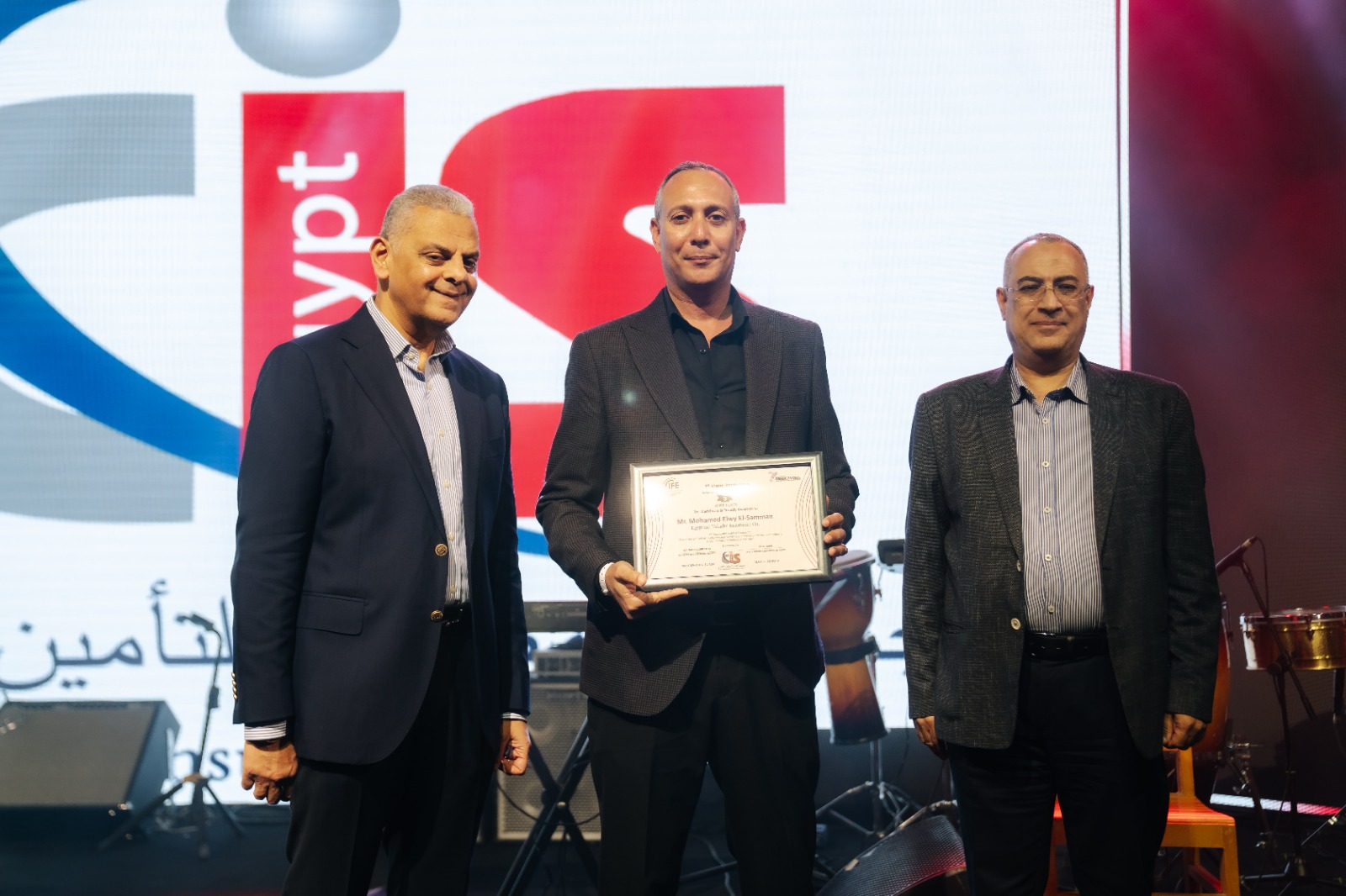 تكريم الفائزين في المسابقة البحثية