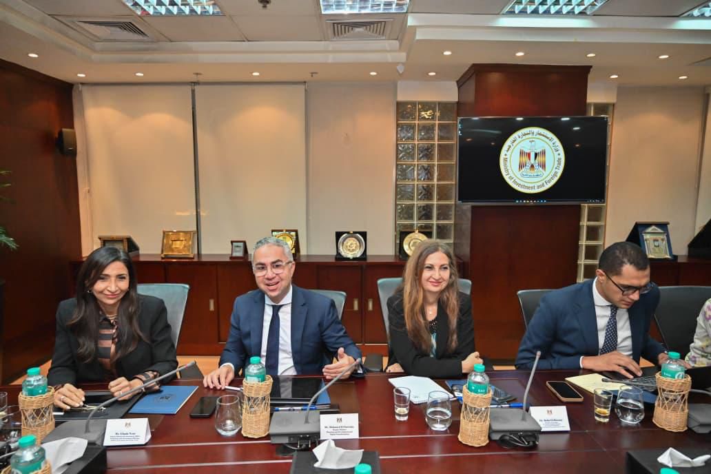 وزارة الاستثمار تستضيف وفداً من قيادات مجموعة ستاندرد بنك