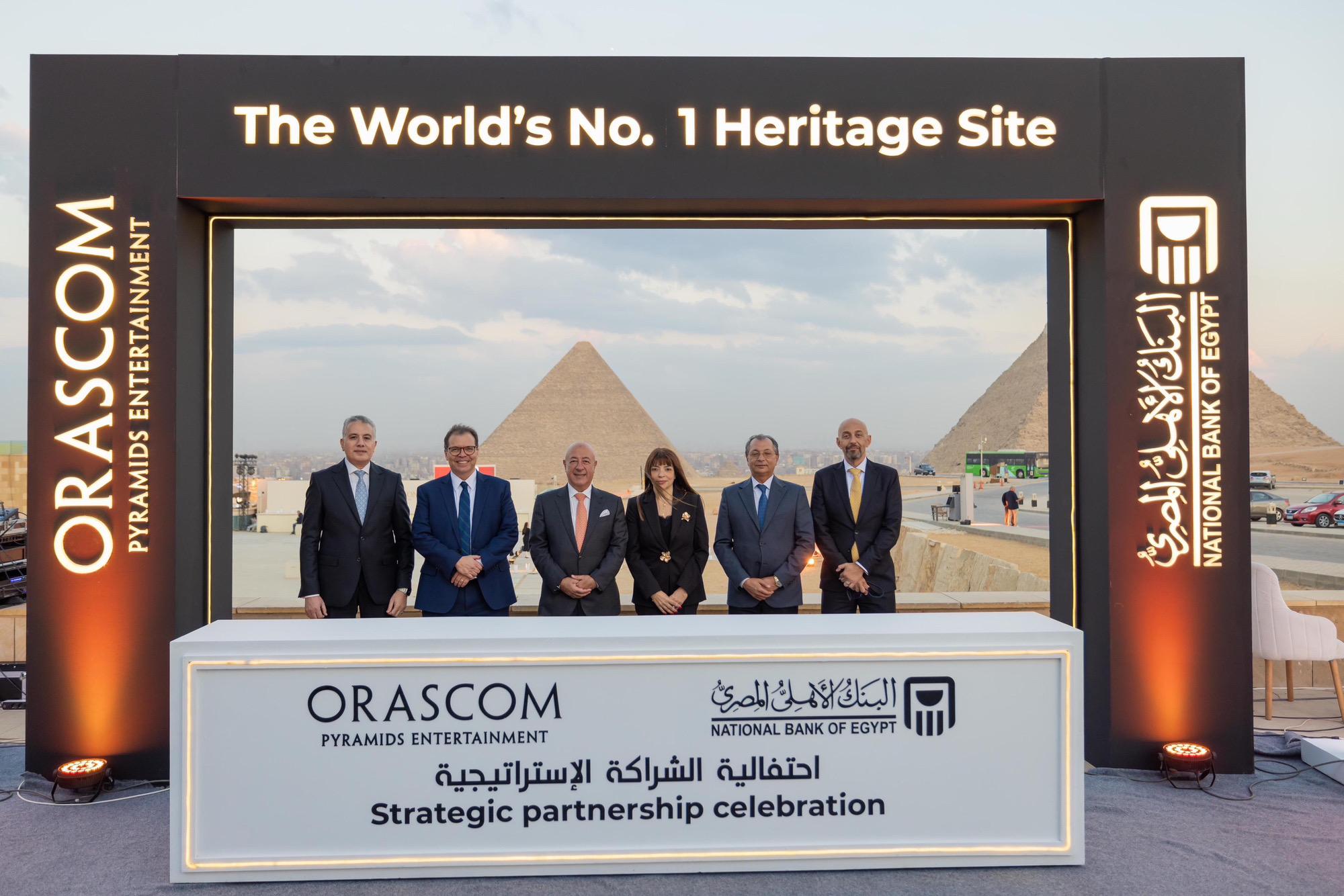 البنك الأهلي المصري يجدد الشراكة الاستراتيجية مع «أوراسكوم بيراميدز»