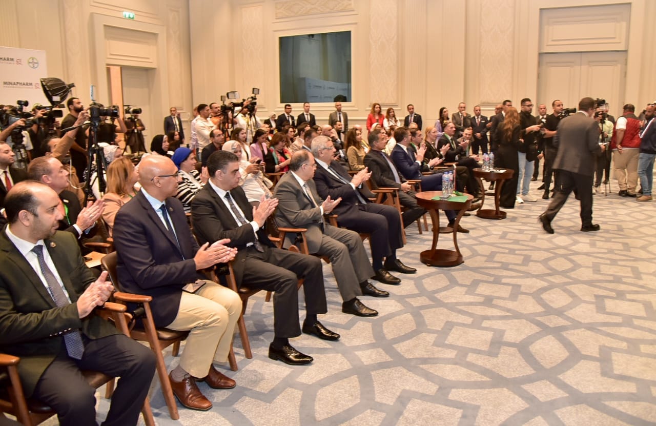 هيئة الدواء تشهد توقيع اتفاق تعاون بين مينا فارم وباير 