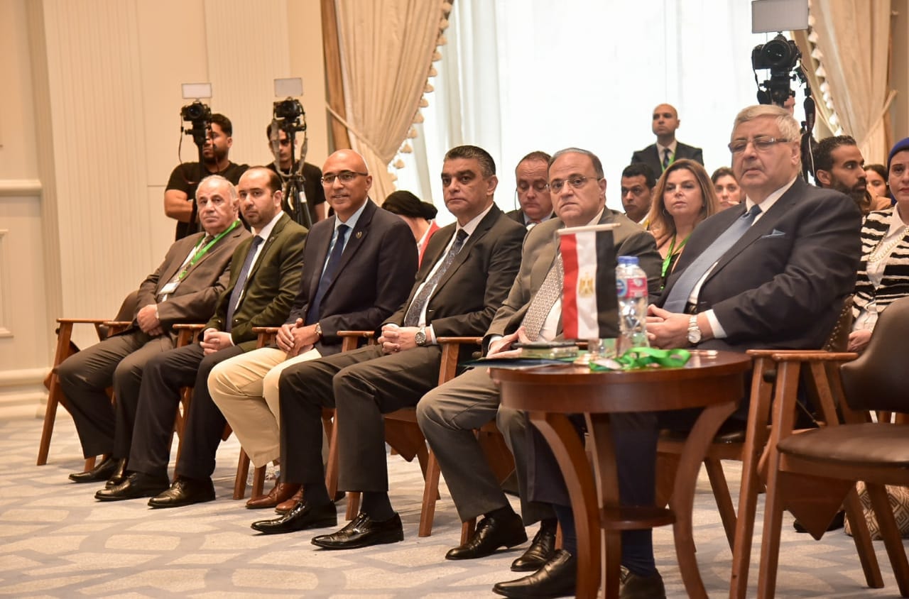 هيئة الدواء تشهد توقيع اتفاق تعاون بين مينا فارم وباير 