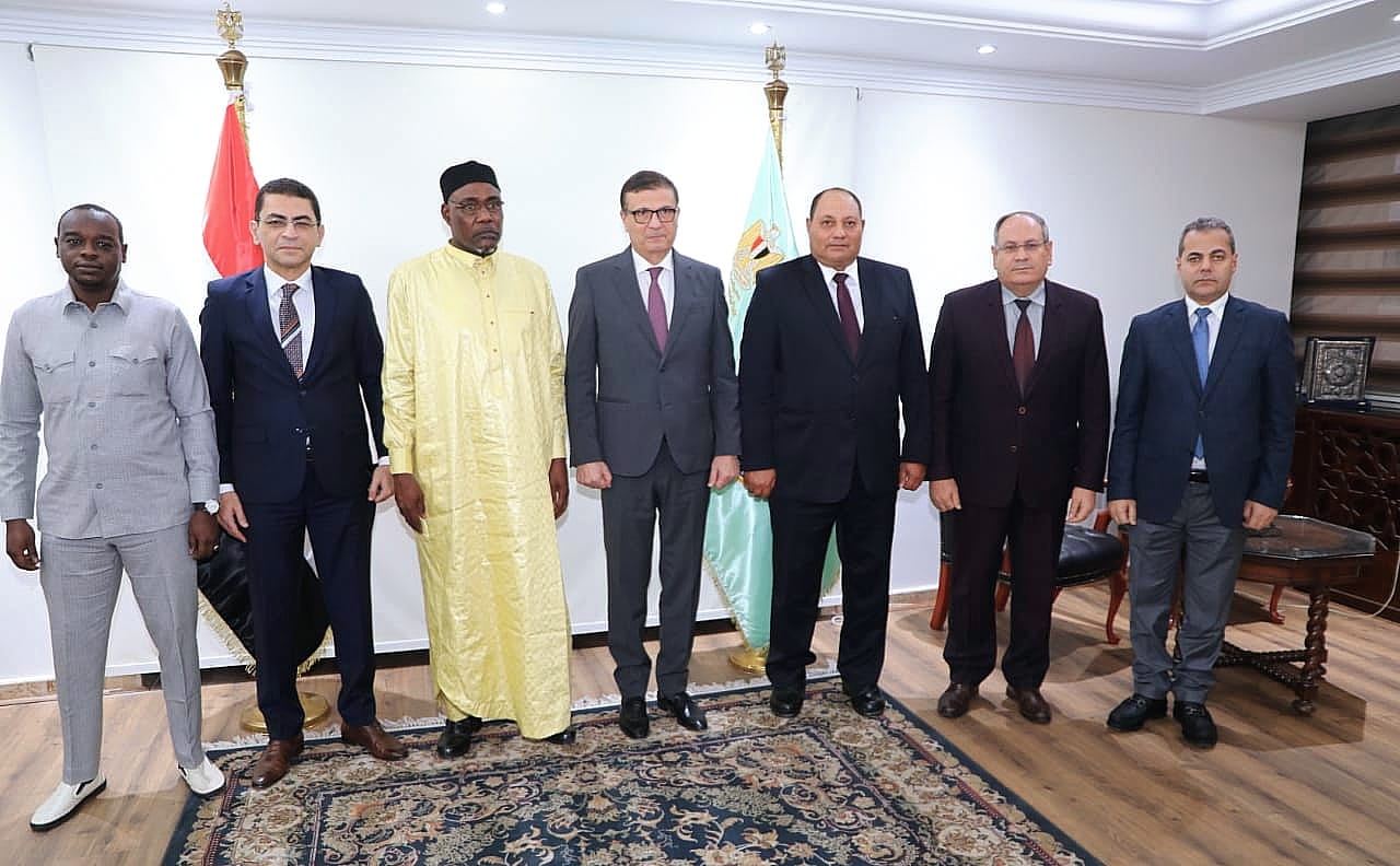 وزير الزراعة يستقبل وزير الثروة الحيوانية التشادي