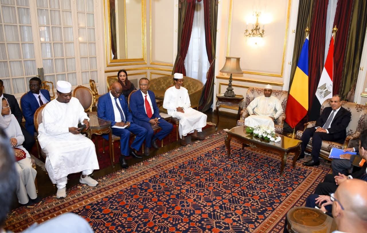 وزير الخارجية يستقبل نظيره التشادي