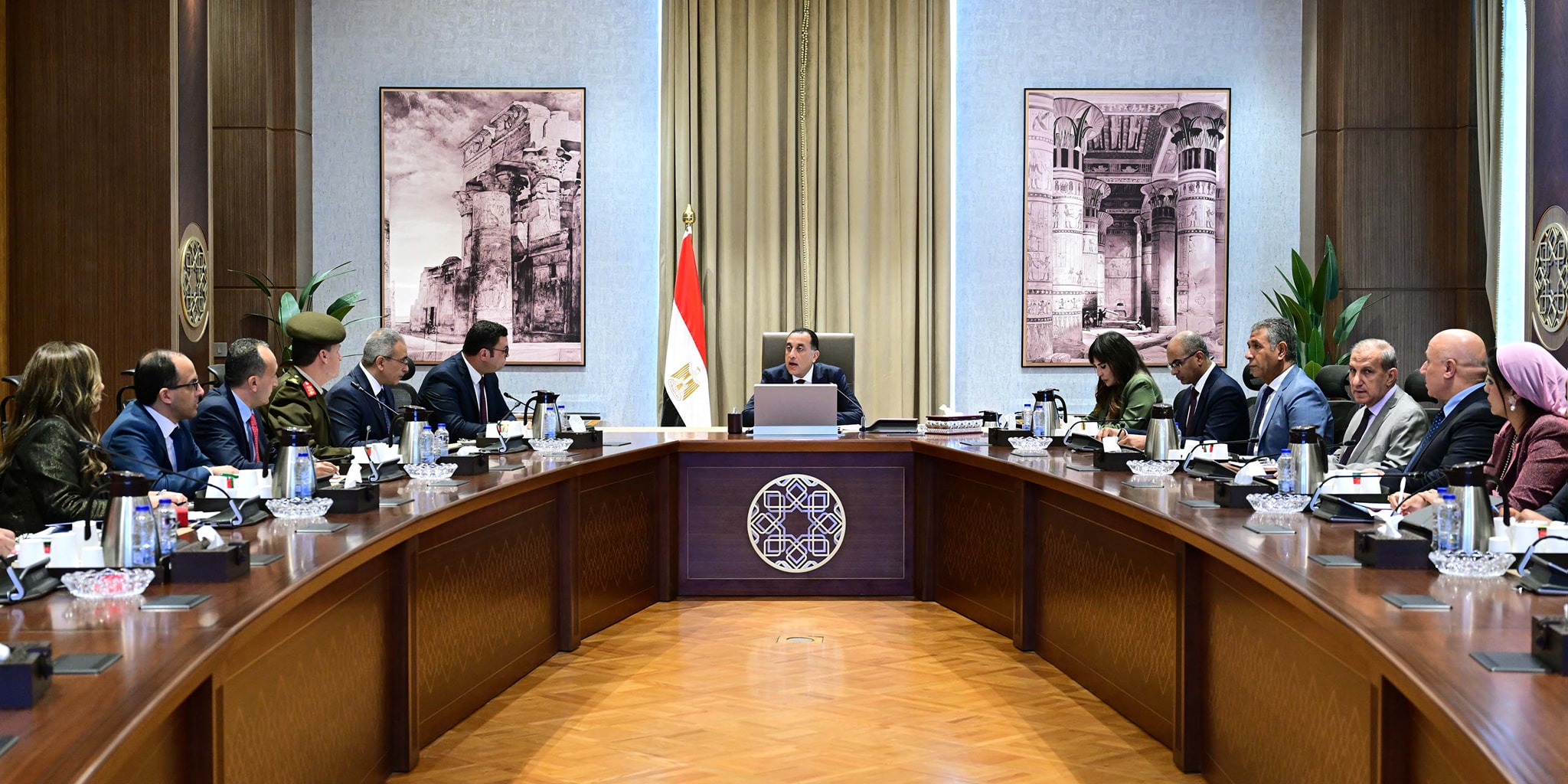 رئيس الوزراء يتابع الموقف التنفيذي لمبادرة حياة كريمة