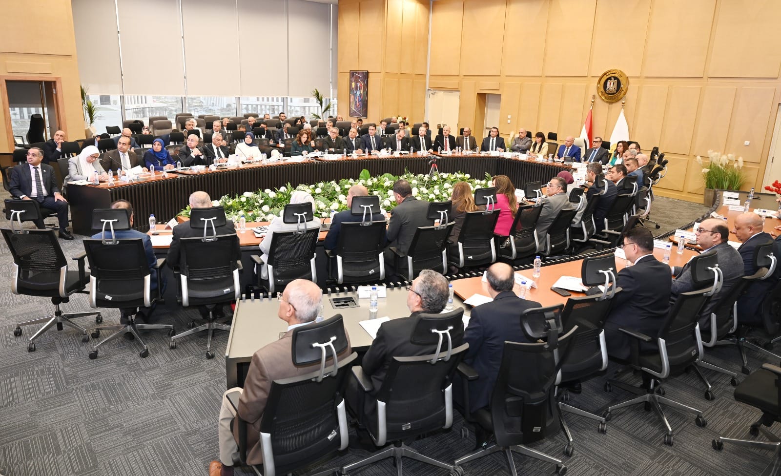 الوزير يترأس اجتماع المجموعة الوزارية للتنمية الصناعية