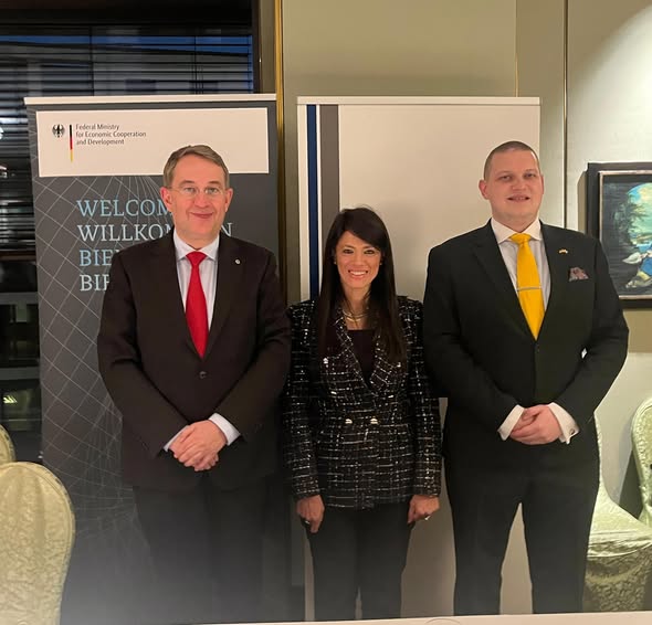 المشاط تعقد حوار مفتوح مع القطاع الخاص والمستثمرين الألمان