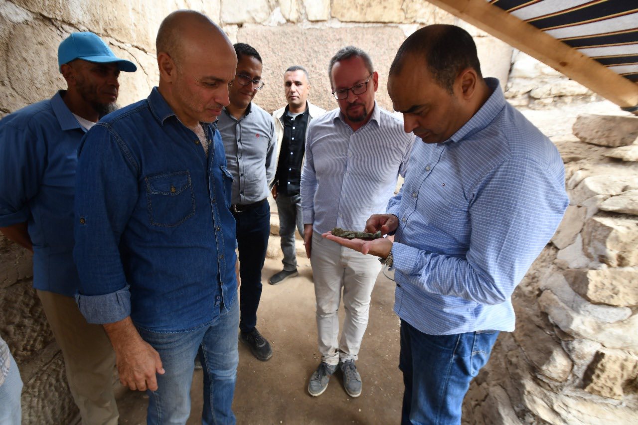 كشف عن 225 تمثالًا من الأوشابتي الخاصة بالملك شوشنق الثالث