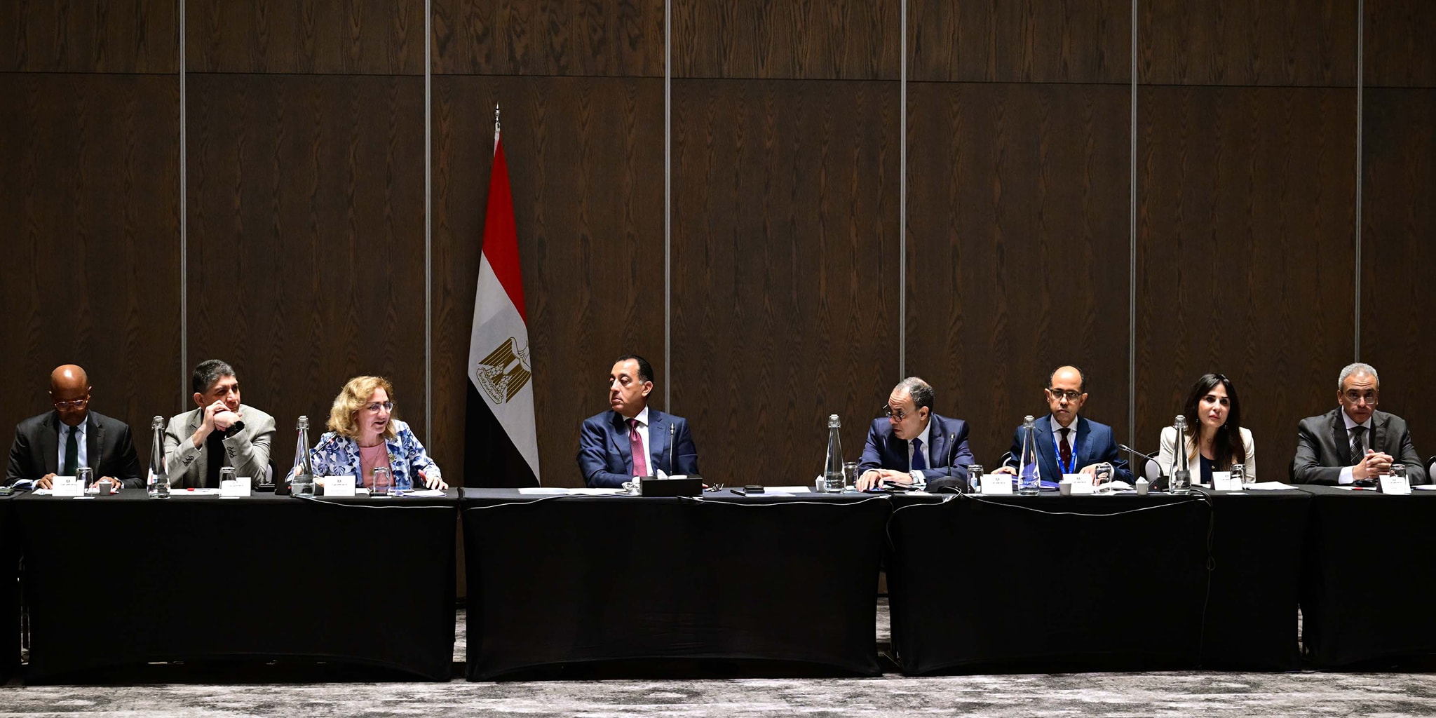 مدبولي يجتمع مع ممثلي كبريات الشركات والمؤسسات الفكرية