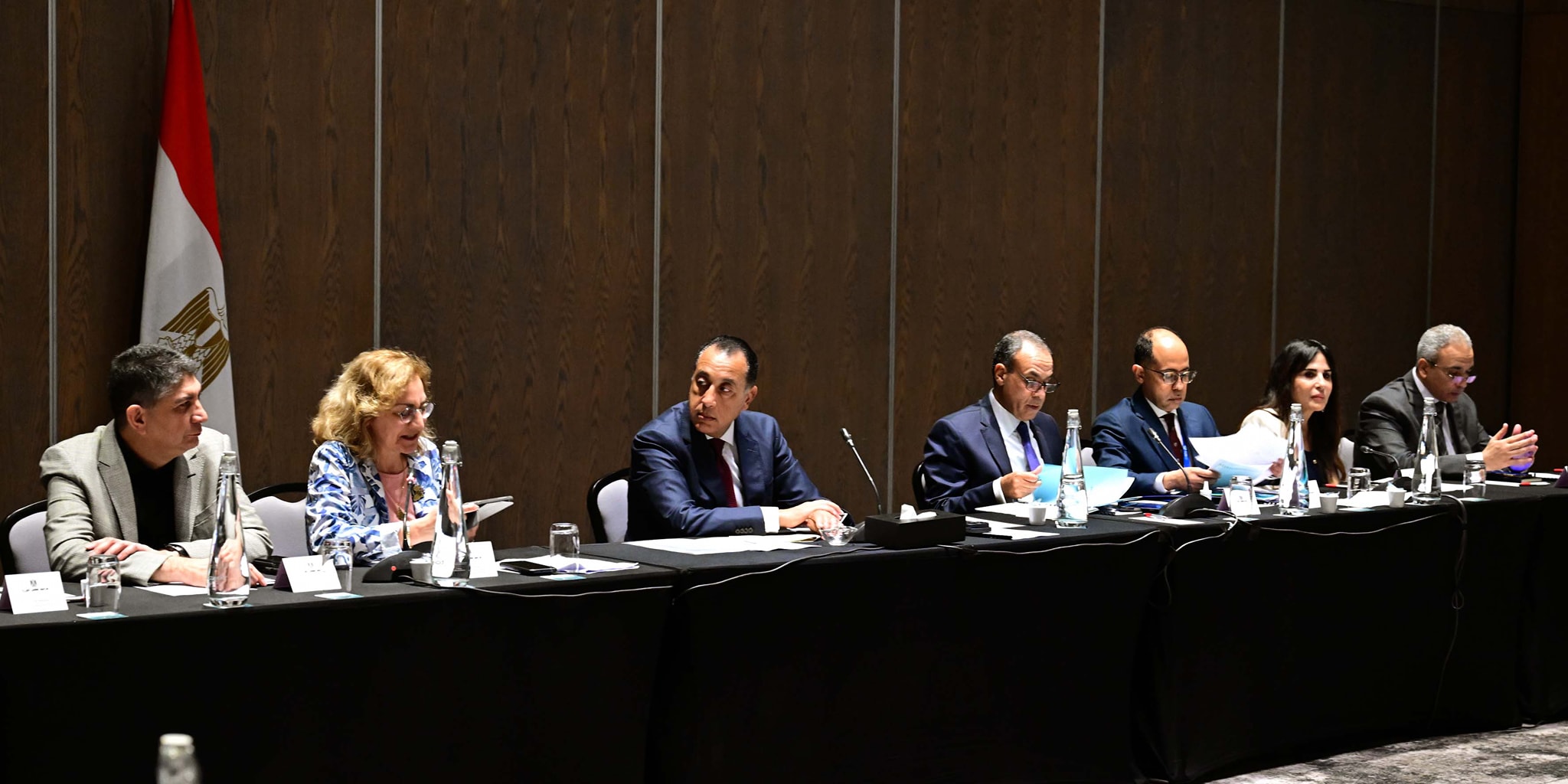 مدبولي يجتمع مع ممثلي كبريات الشركات والمؤسسات الفكرية